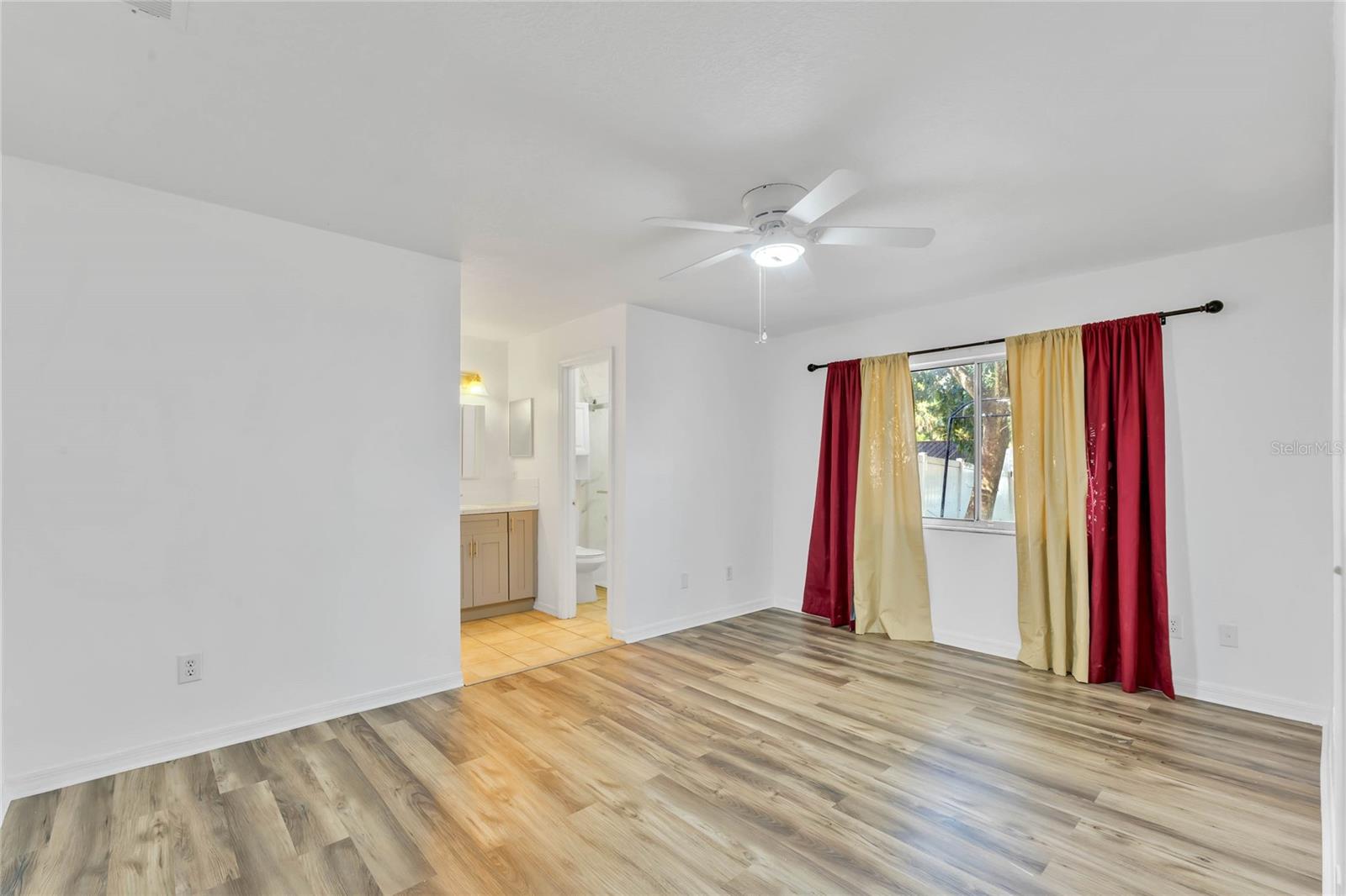 9327 SPRING VALE DR, ORLANDO, FL, 32825