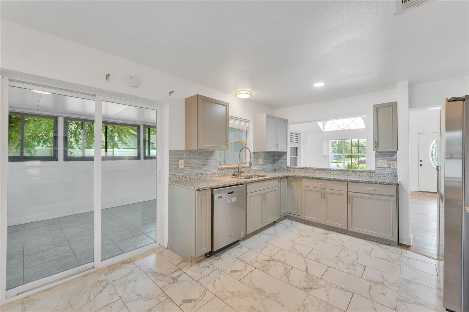 9327 SPRING VALE DR, ORLANDO, FL, 32825