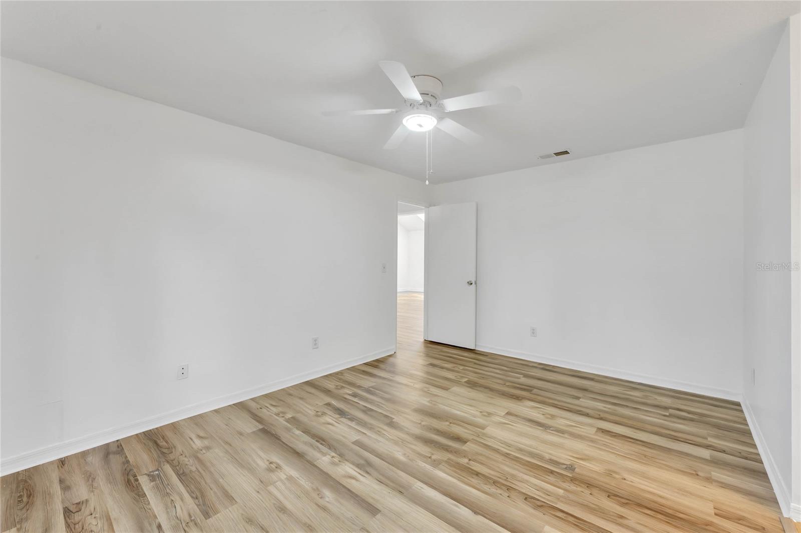 9327 SPRING VALE DR, ORLANDO, FL, 32825