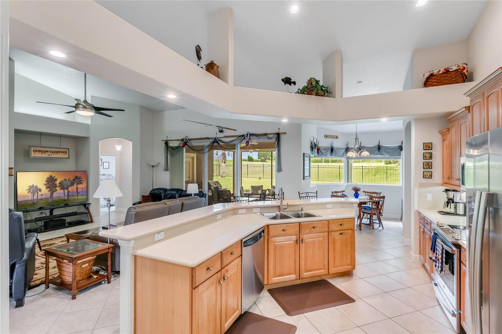 1235 LEXINGTON PKWY, APOPKA, FL, 32712