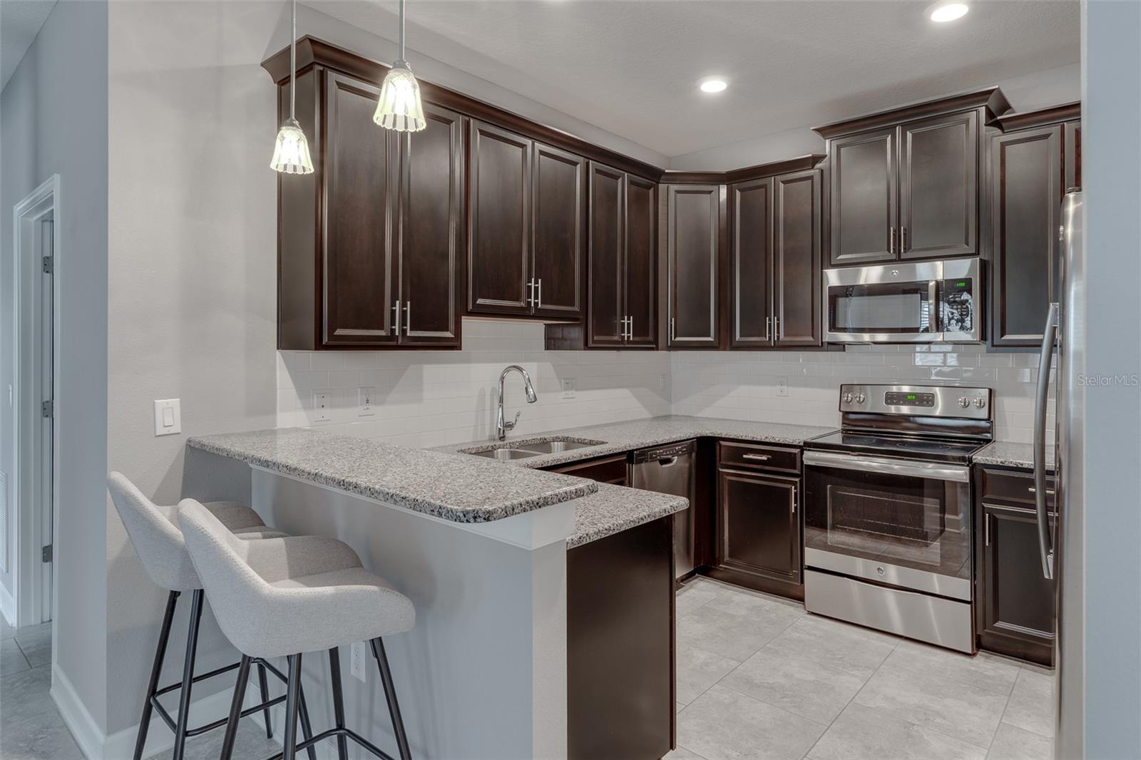 3825 QUAINT LN #F, CLERMONT, FL, 34711