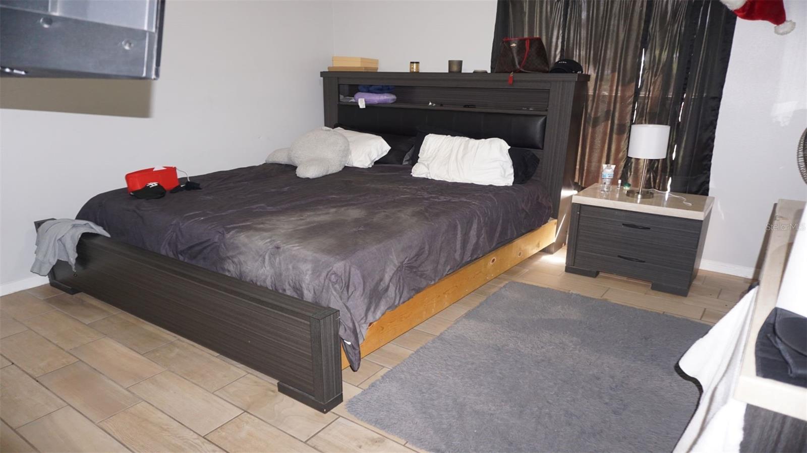 1801 E NAVAJO AVE, TAMPA, FL, 33612