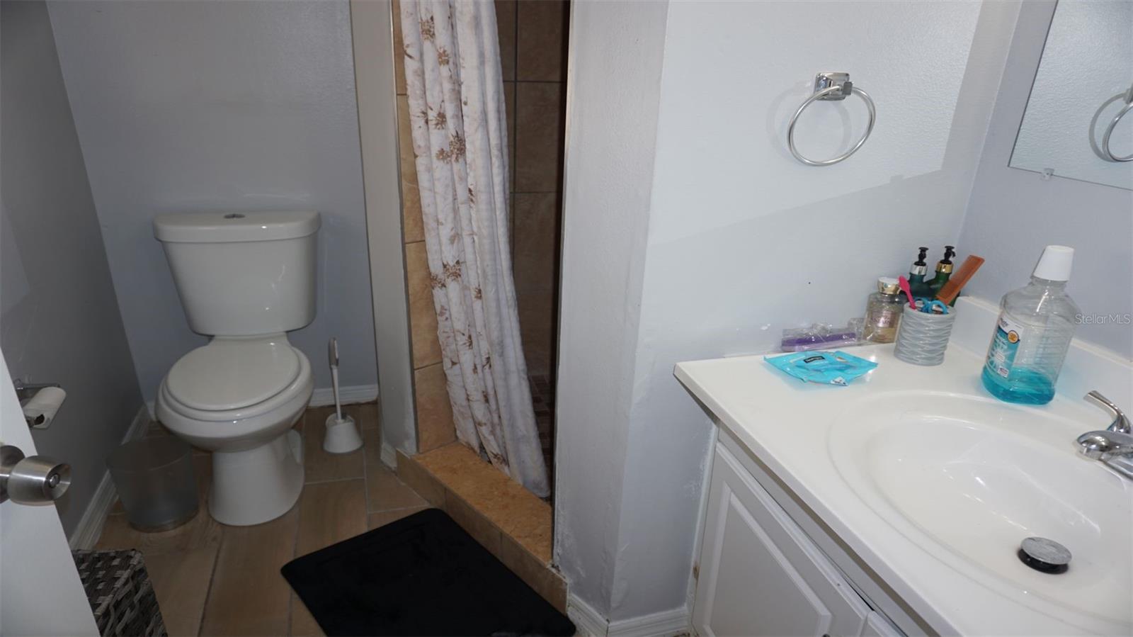 1801 E NAVAJO AVE, TAMPA, FL, 33612