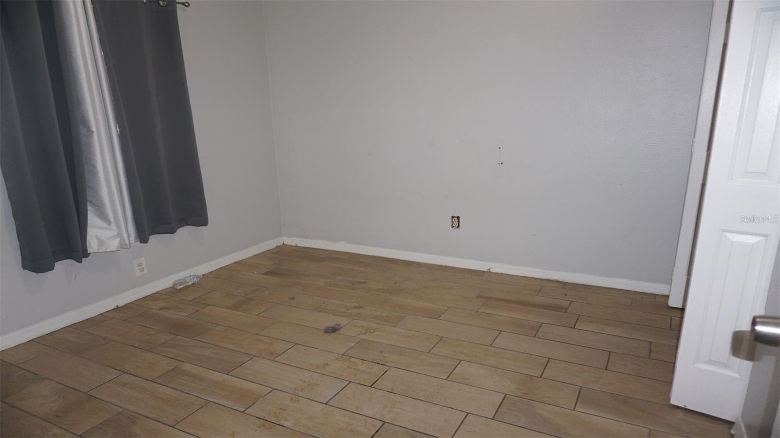 1801 E NAVAJO AVE, TAMPA, FL, 33612