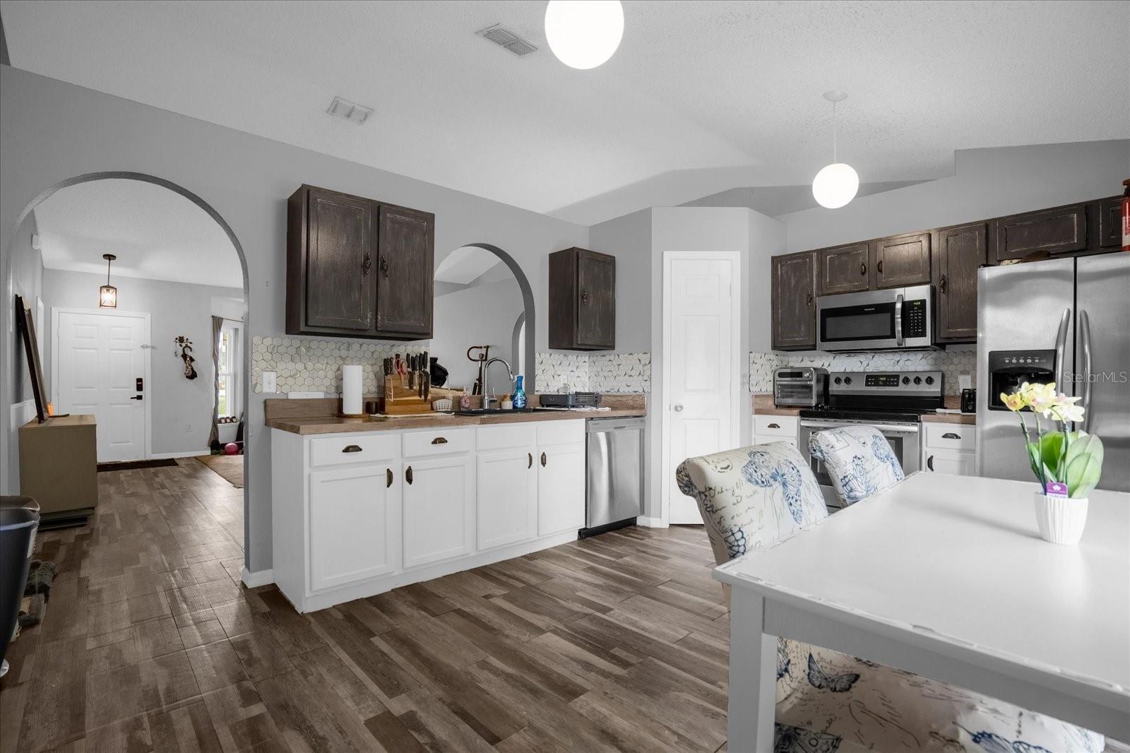 593 LELAND DR, DELTONA, FL, 32725