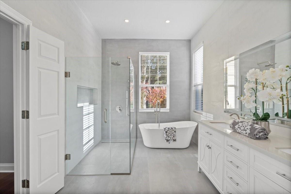 9668 LOBLOLLY PINE CIR, ORLANDO, FL, 32827