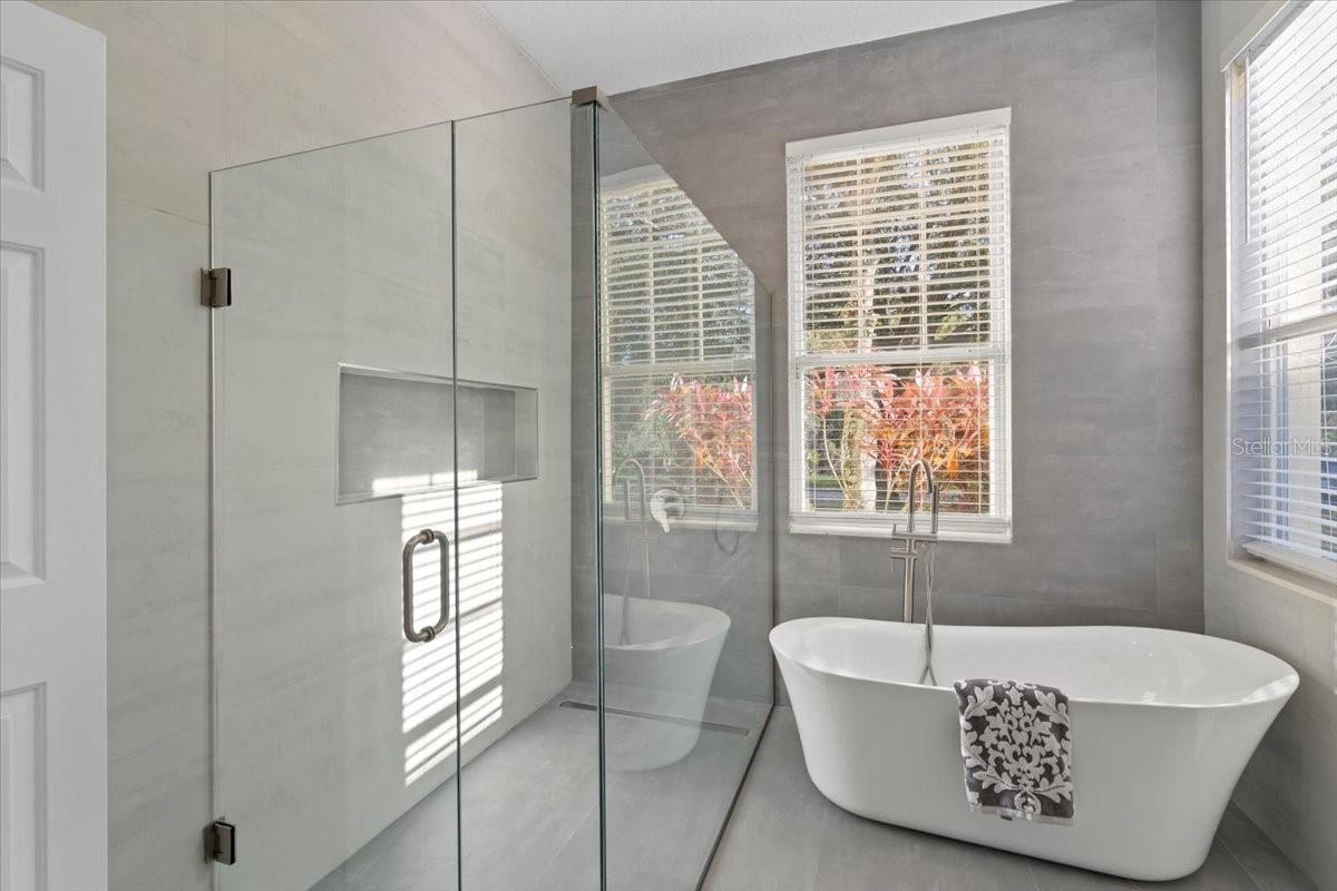 9668 LOBLOLLY PINE CIR, ORLANDO, FL, 32827