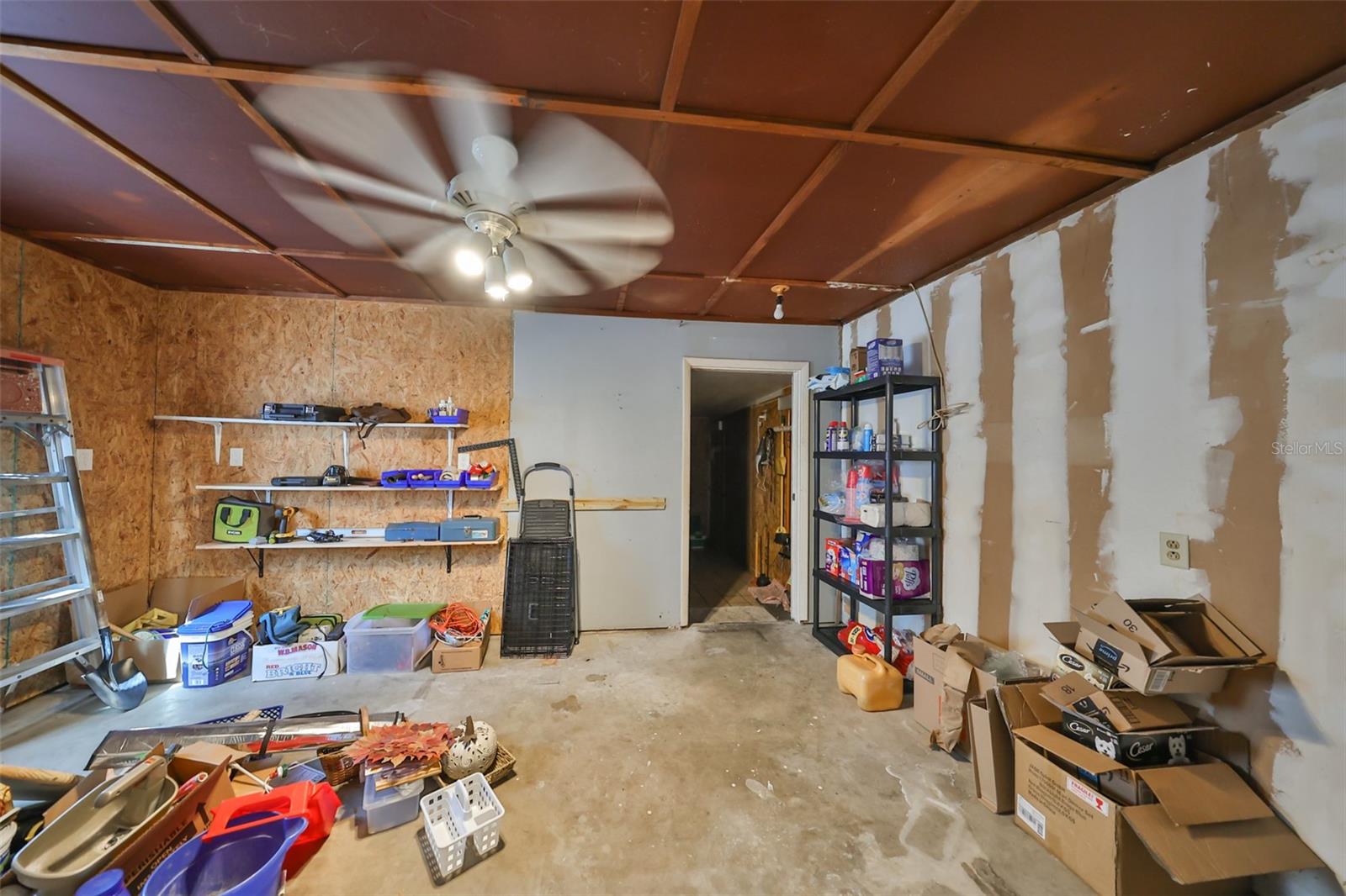701 DESERT HILLS WAY, SUN CITY CENTER, FL, 33573
