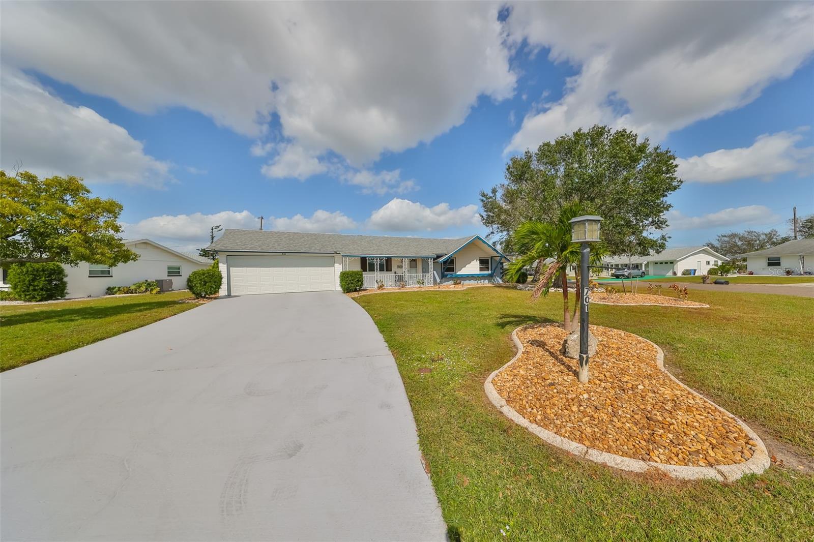 701 DESERT HILLS WAY, SUN CITY CENTER, FL, 33573