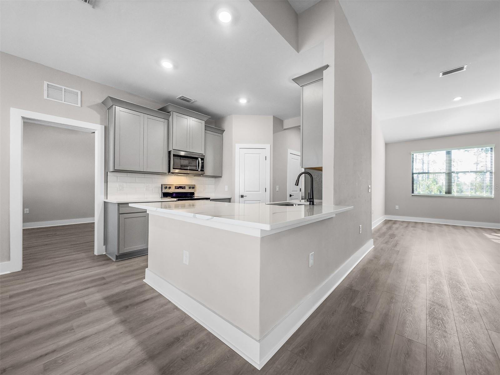 12152 SNOW BIRD AVE, PORT CHARLOTTE, FL, 33981