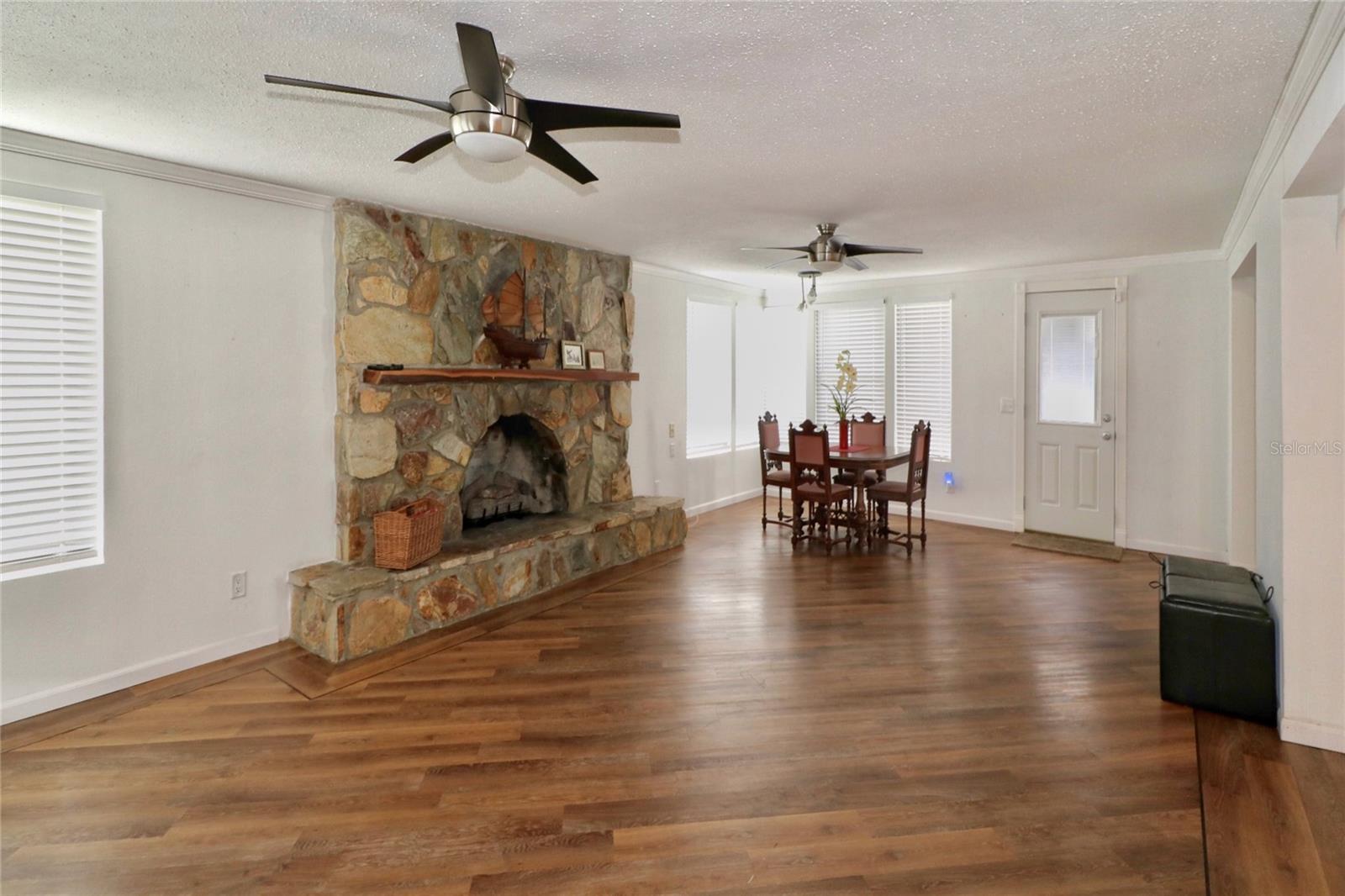 218 6TH AVE SW, RUSKIN, FL, 33570