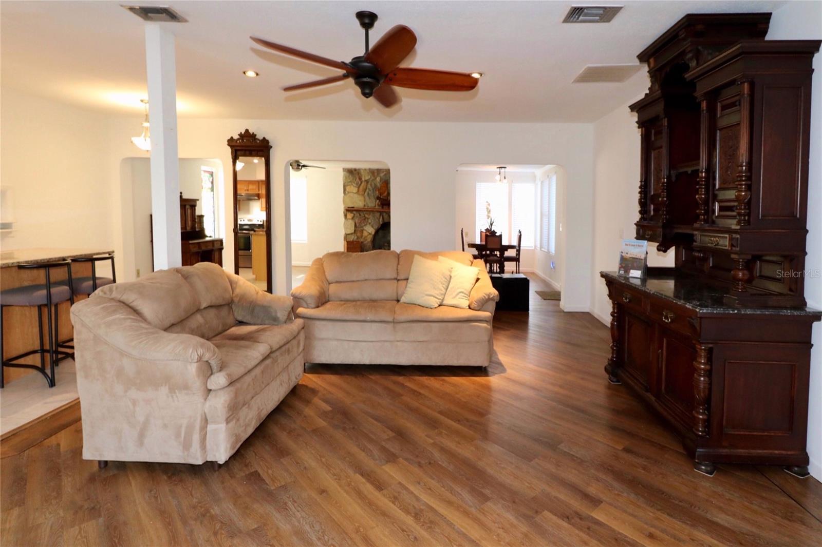 218 6TH AVE SW, RUSKIN, FL, 33570