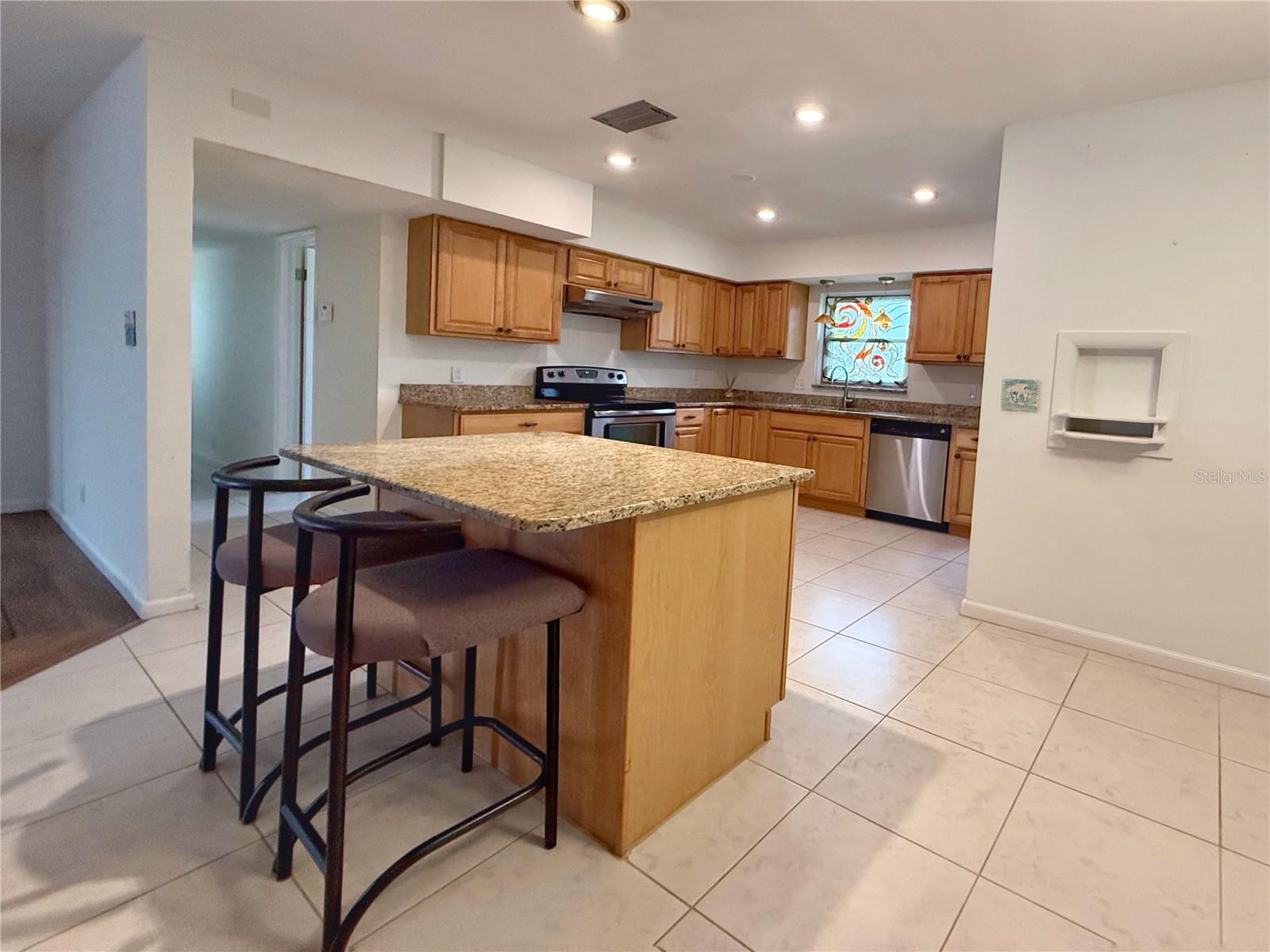 218 6TH AVE SW, RUSKIN, FL, 33570
