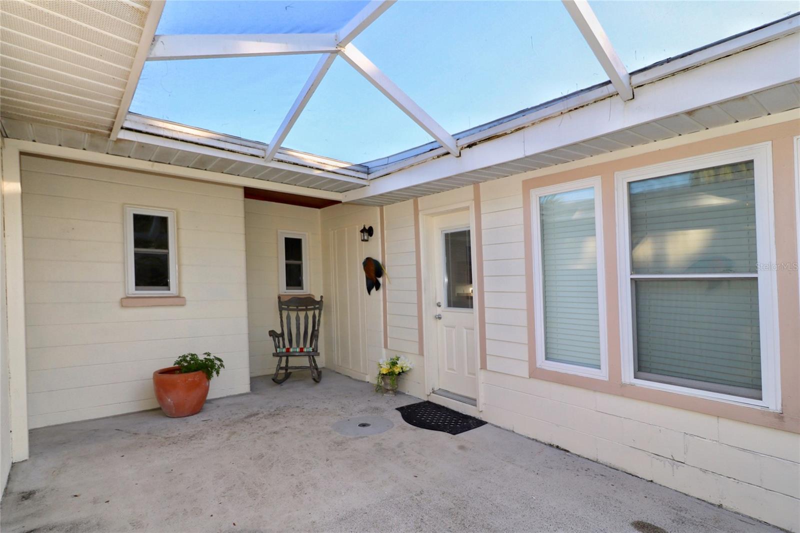 218 6TH AVE SW, RUSKIN, FL, 33570