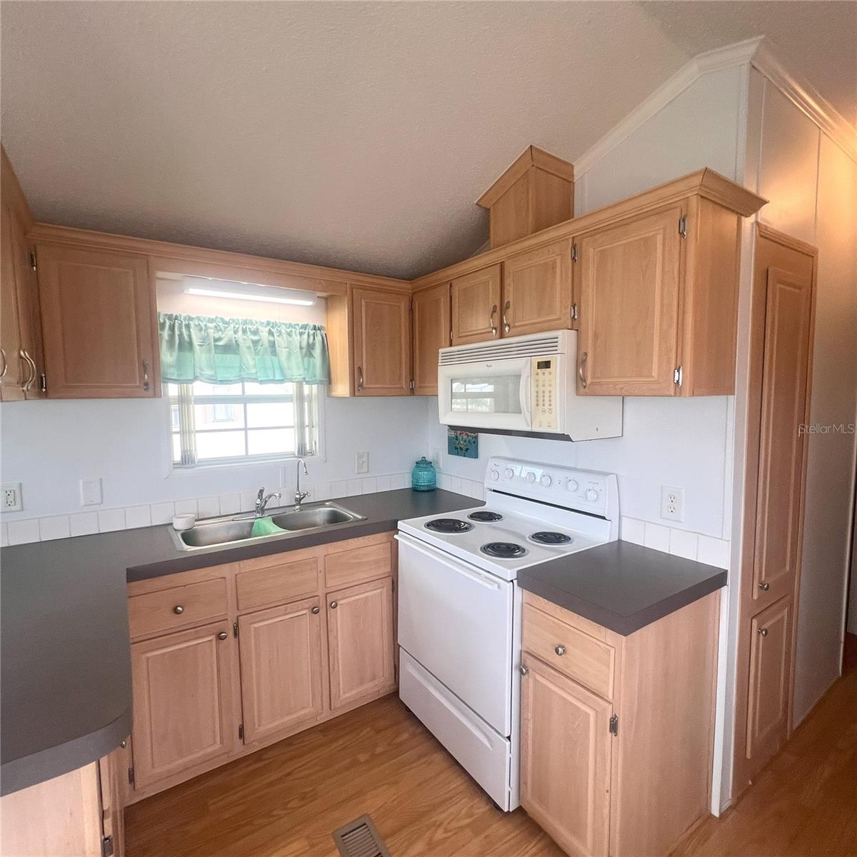 C7499733 Property Photo