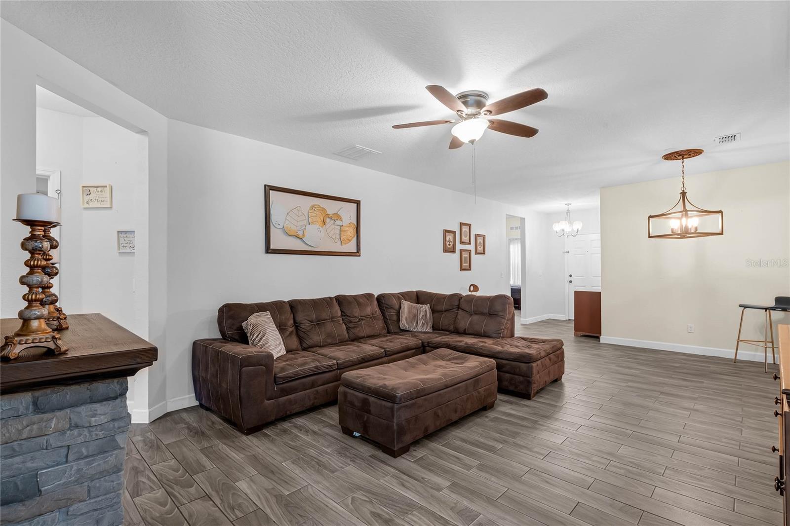 2430 NORWOOD PL, TAVARES, FL, 32778