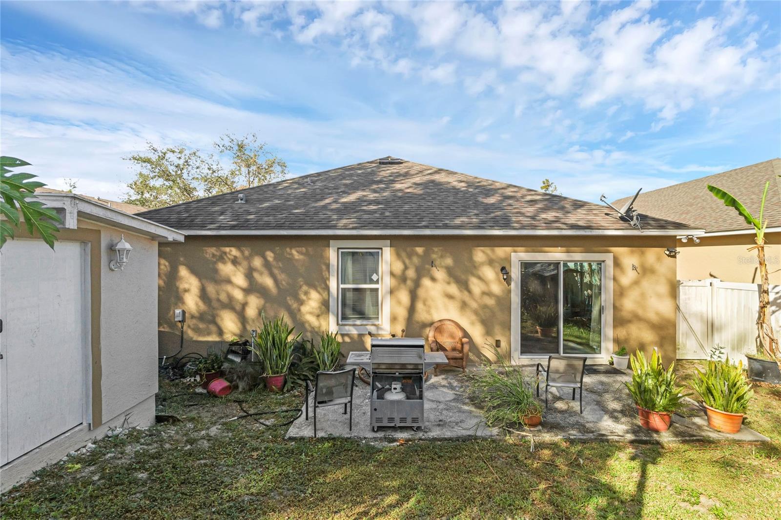 2430 NORWOOD PL, TAVARES, FL, 32778