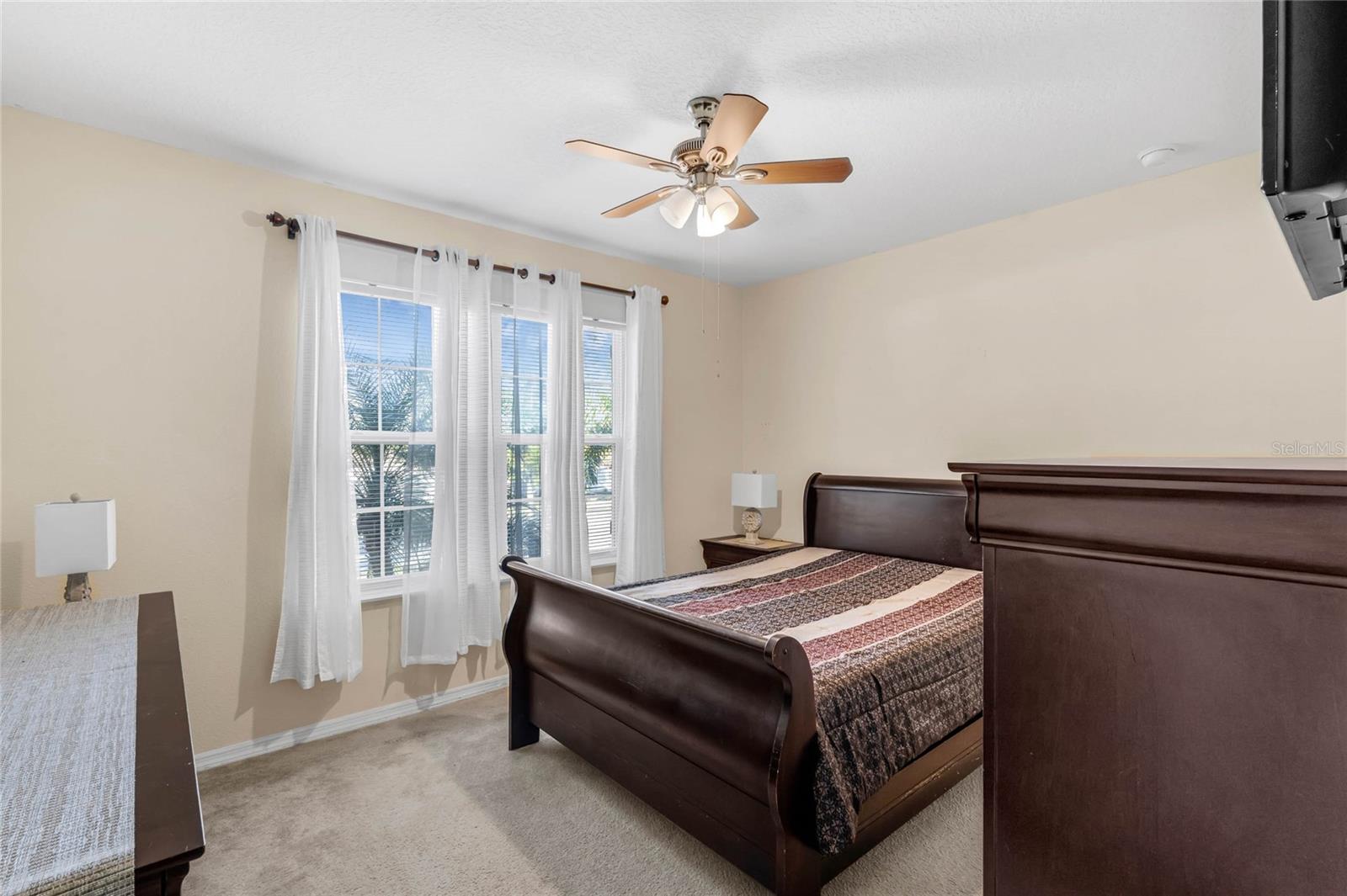 2430 NORWOOD PL, TAVARES, FL, 32778
