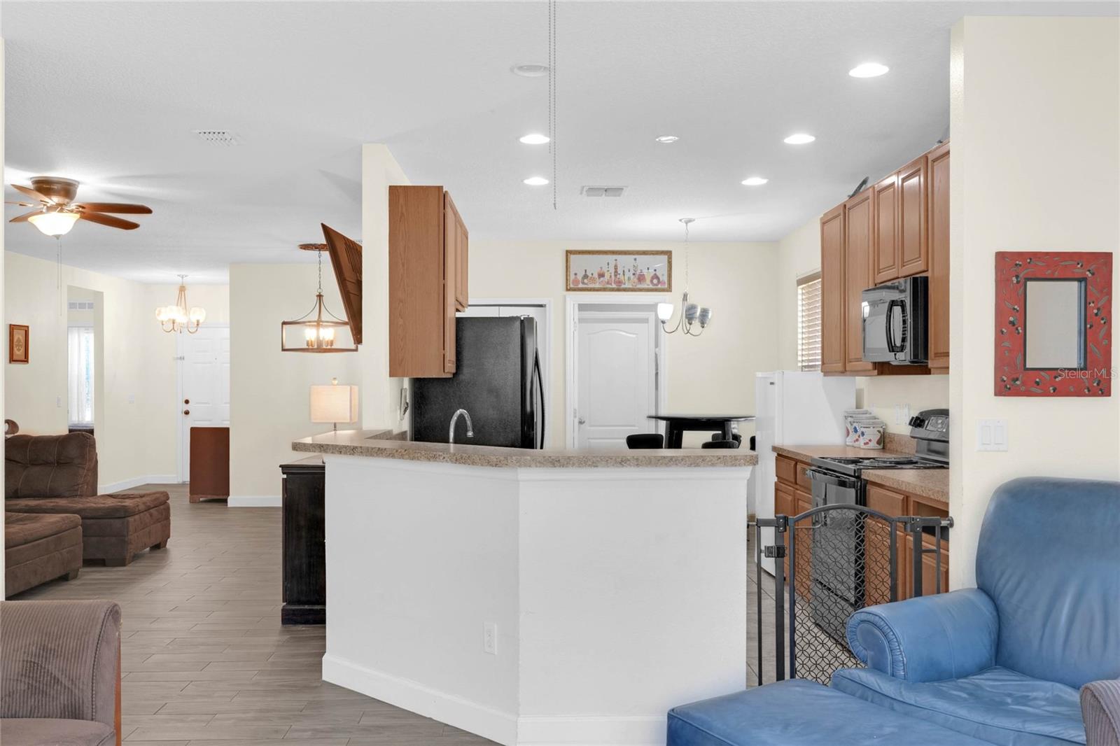 2430 NORWOOD PL, TAVARES, FL, 32778