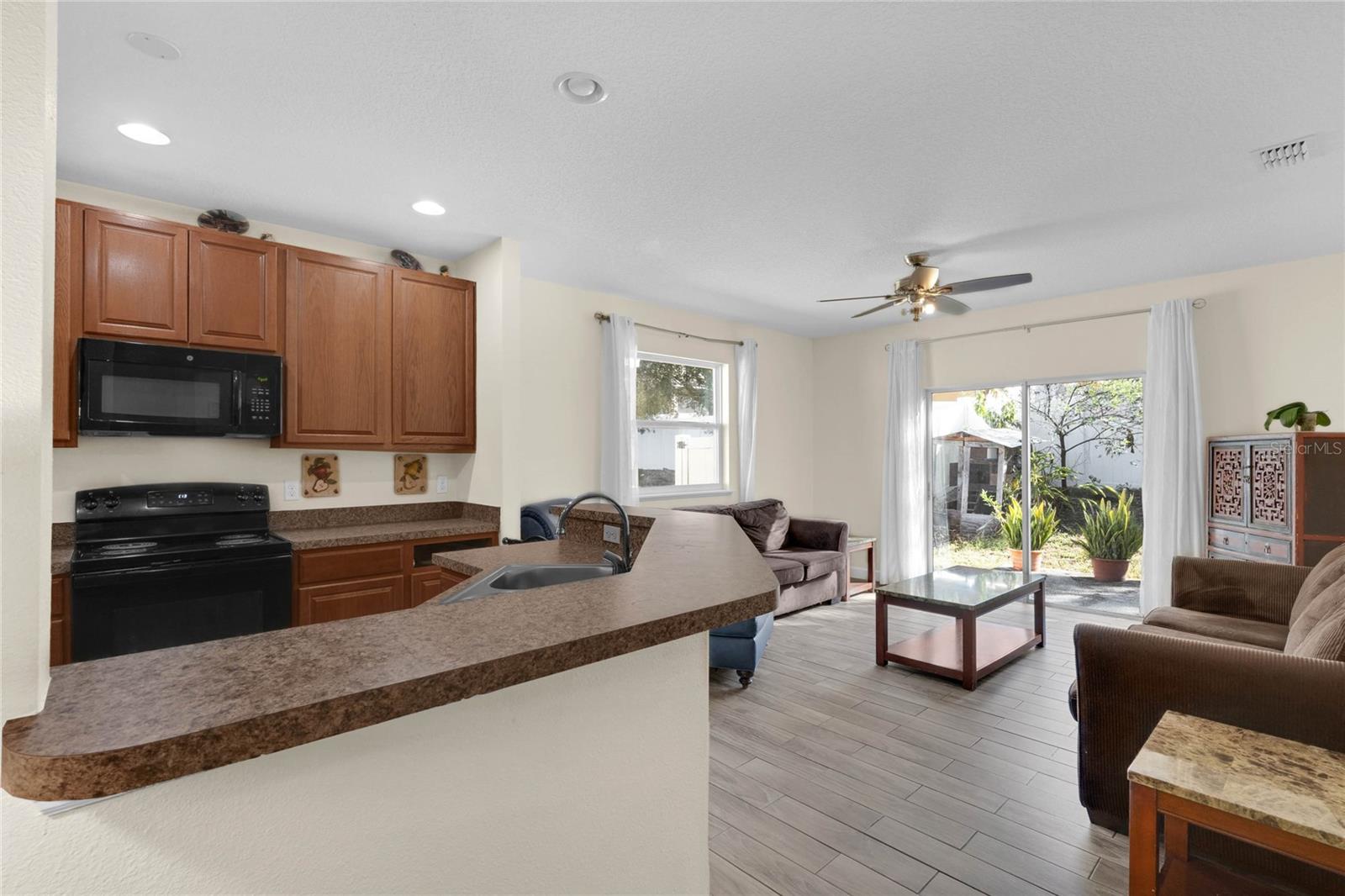 2430 NORWOOD PL, TAVARES, FL, 32778