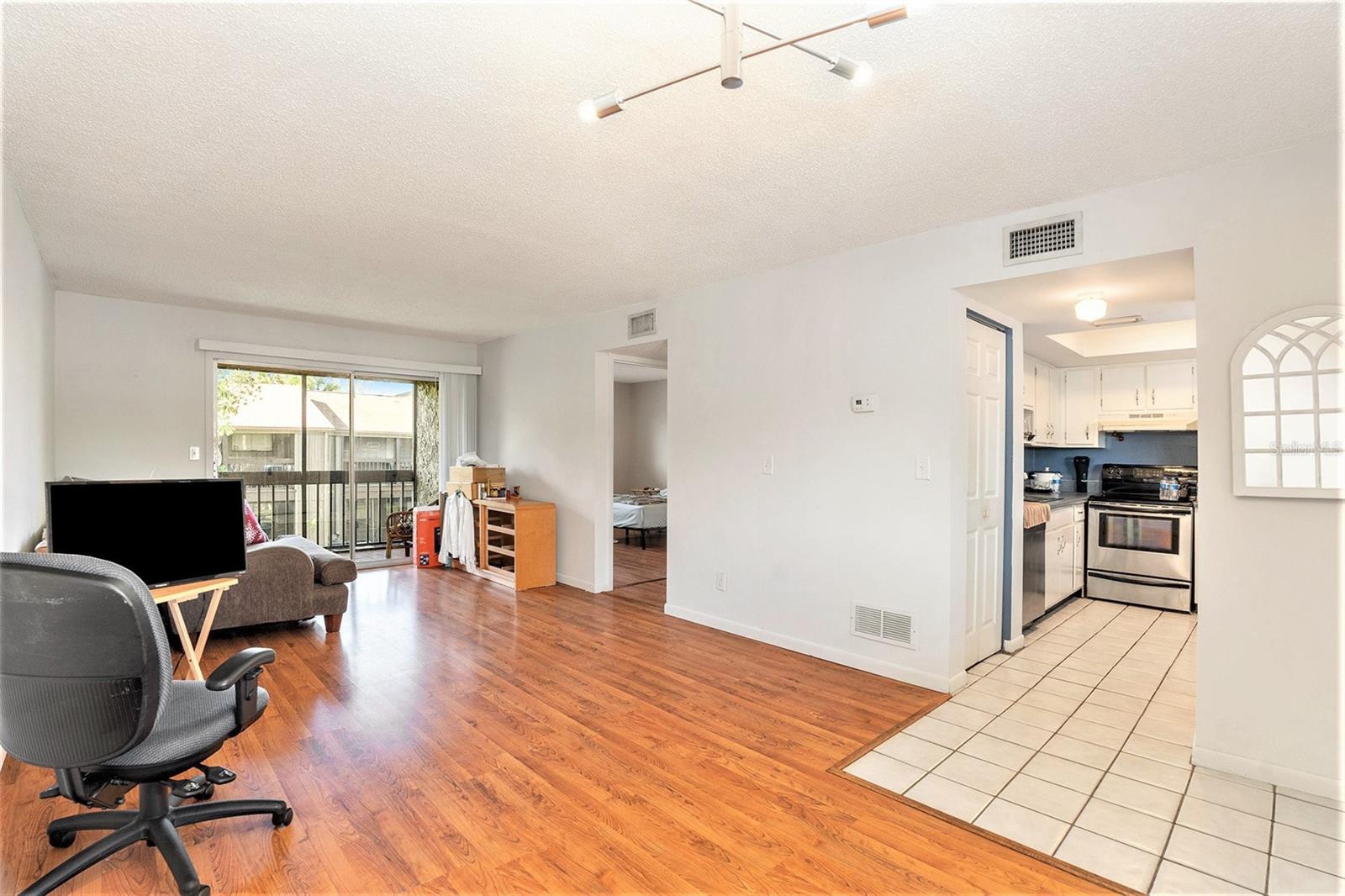 6328 NEWTOWN CIR #28B3, TAMPA, FL, 33615