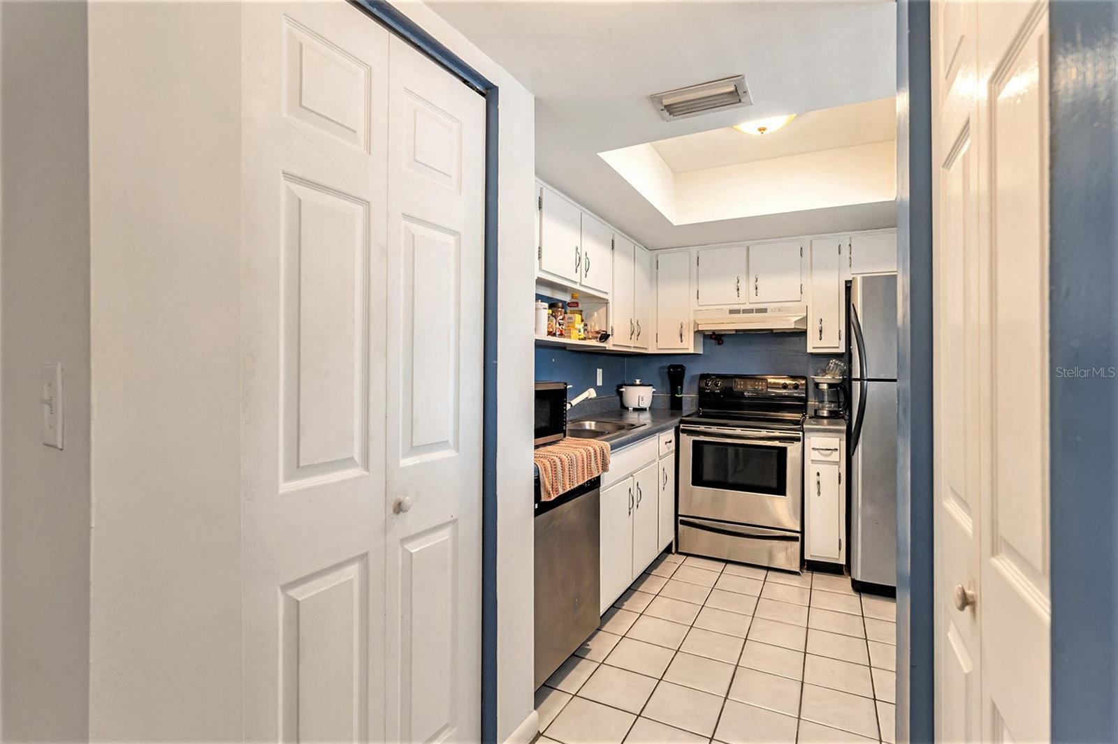 6328 NEWTOWN CIR #28B3, TAMPA, FL, 33615