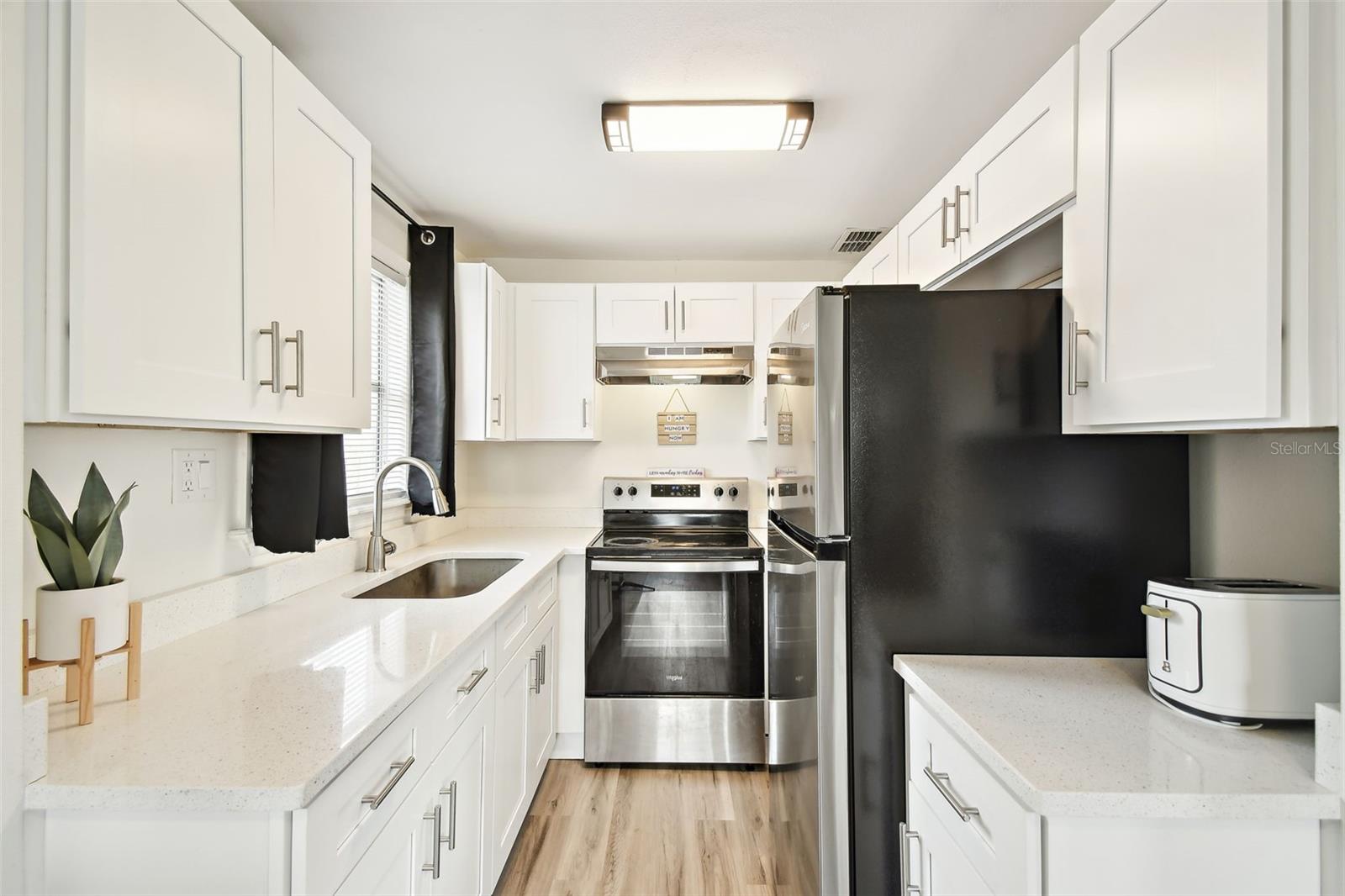 7125 COLFAX DR, PORT RICHEY, FL, 34668