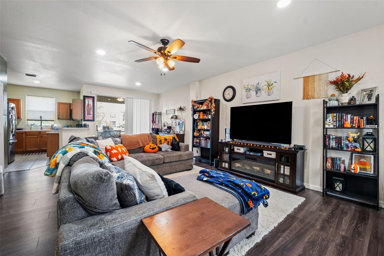 12445 COUNTRY WHITE CIR, TAMPA, FL, 33635
