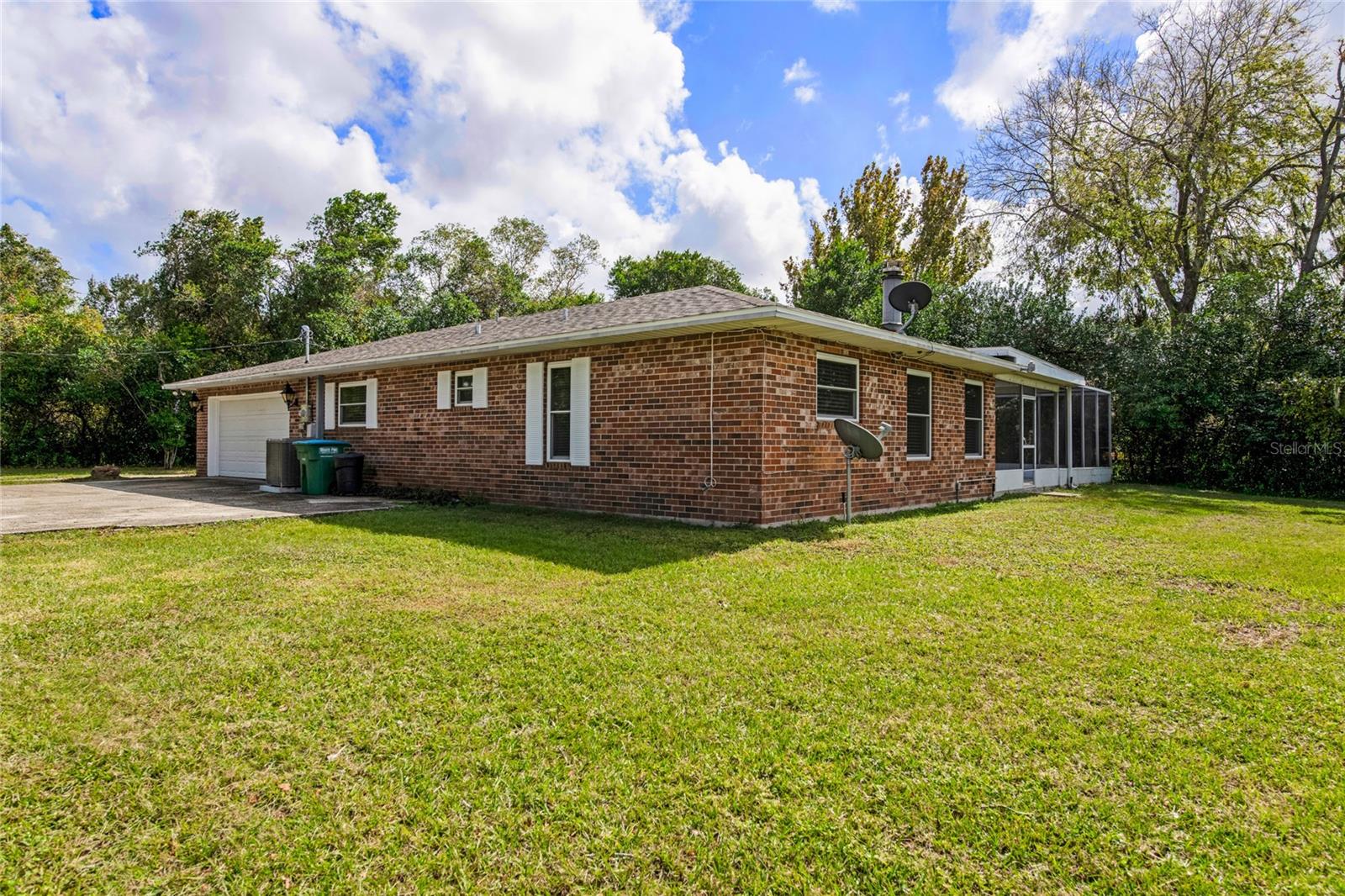 660 SAXON BLVD, DELTONA, FL, 32725