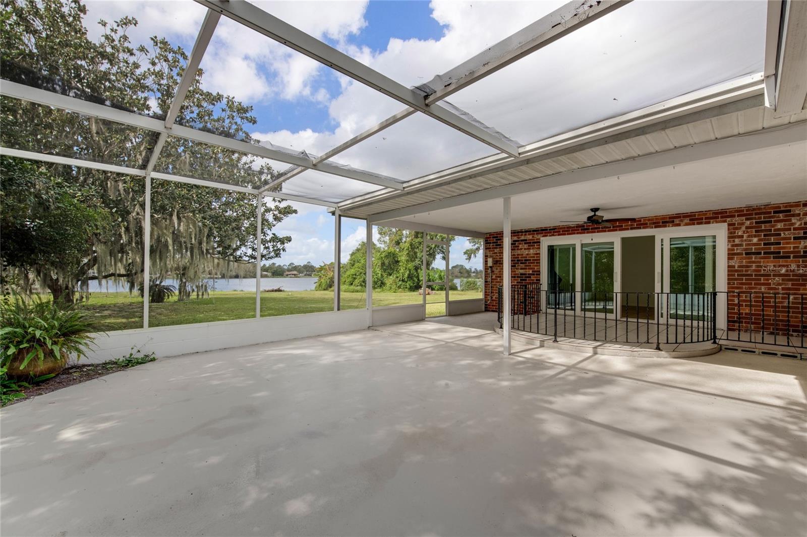 660 SAXON BLVD, DELTONA, FL, 32725