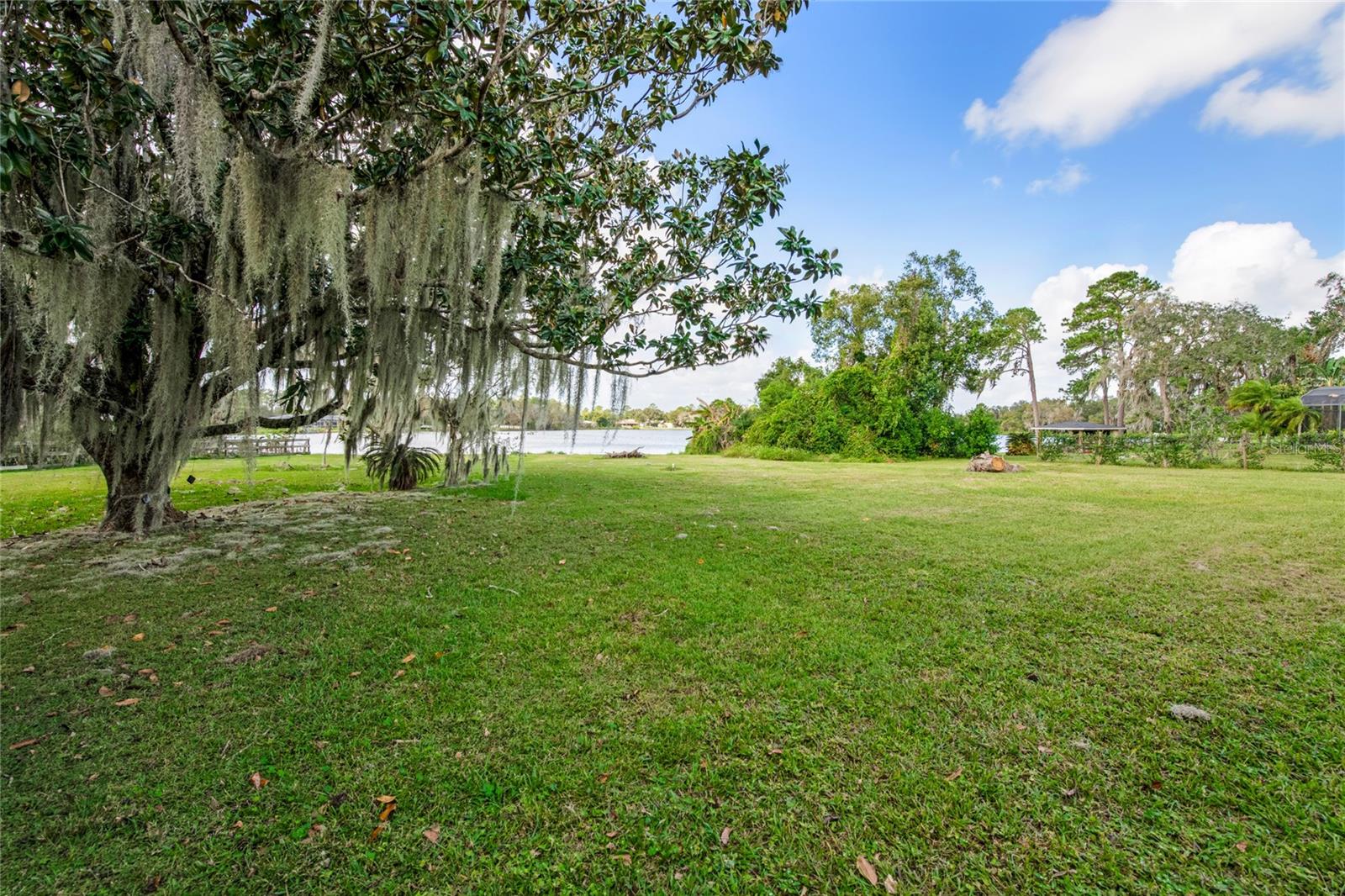 660 SAXON BLVD, DELTONA, FL, 32725