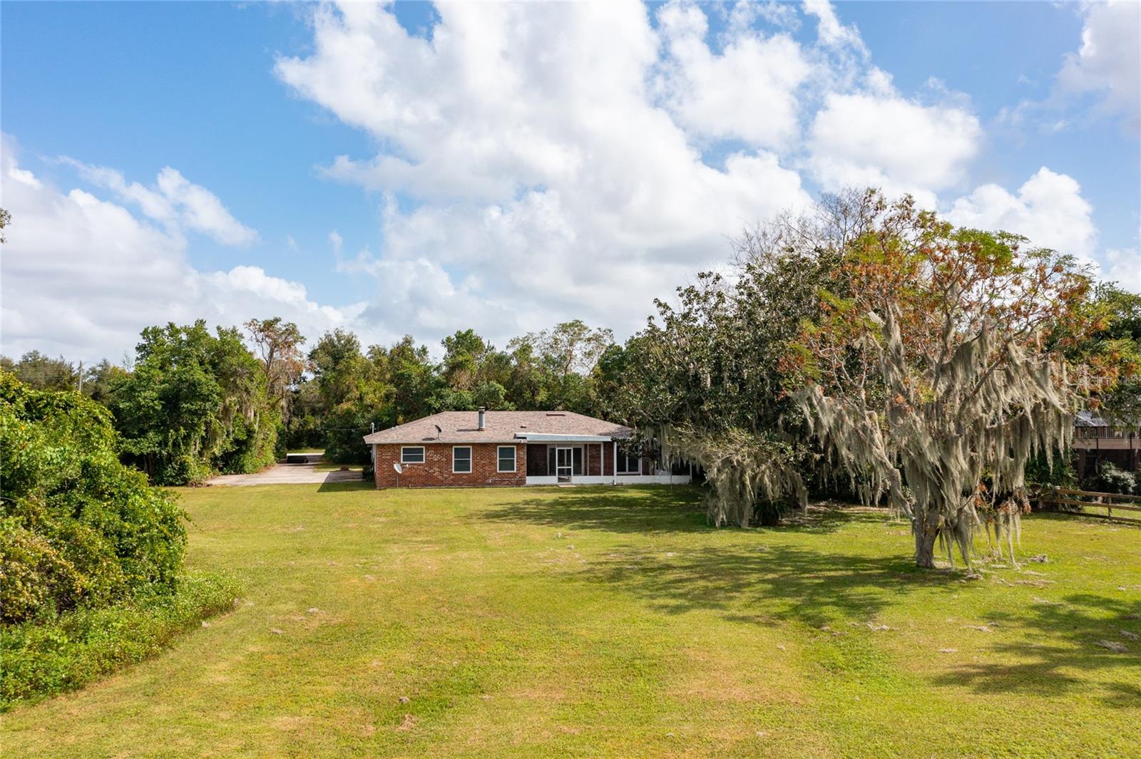 660 SAXON BLVD, DELTONA, FL, 32725