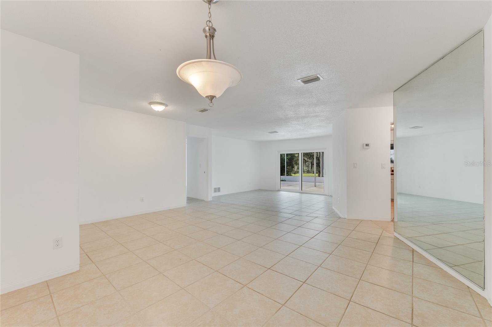 660 SAXON BLVD, DELTONA, FL, 32725