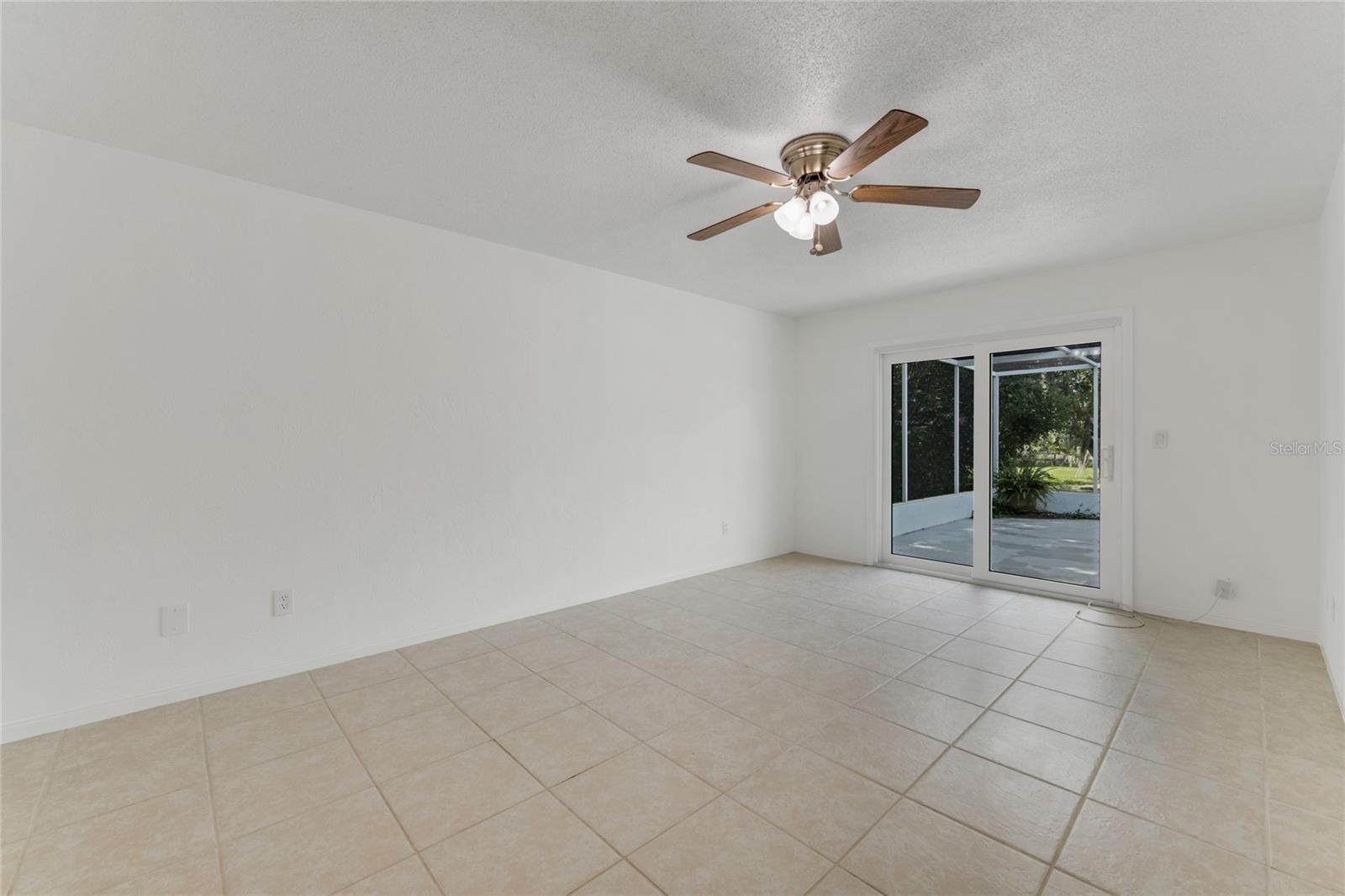 660 SAXON BLVD, DELTONA, FL, 32725