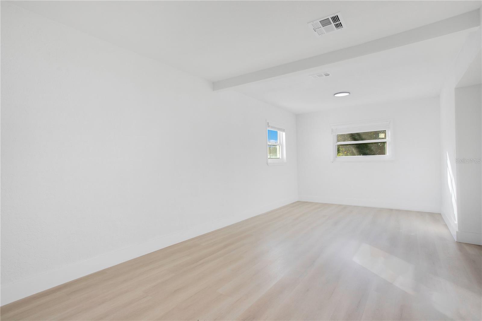 1009 FARRAGUT DR N, ST PETERSBURG, FL, 33710