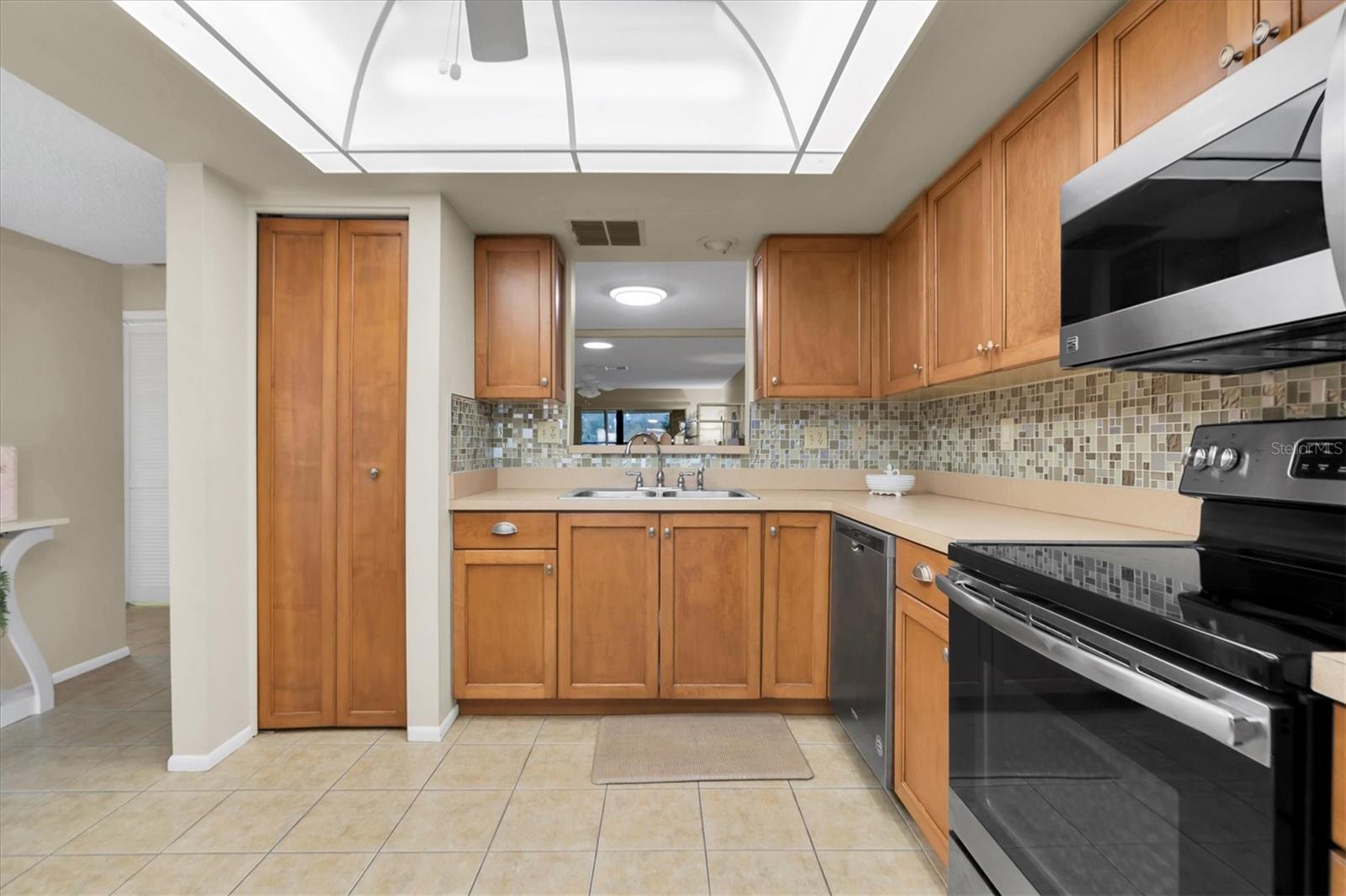 11311 DOLLAR LAKE DR #6, PORT RICHEY, FL, 34668