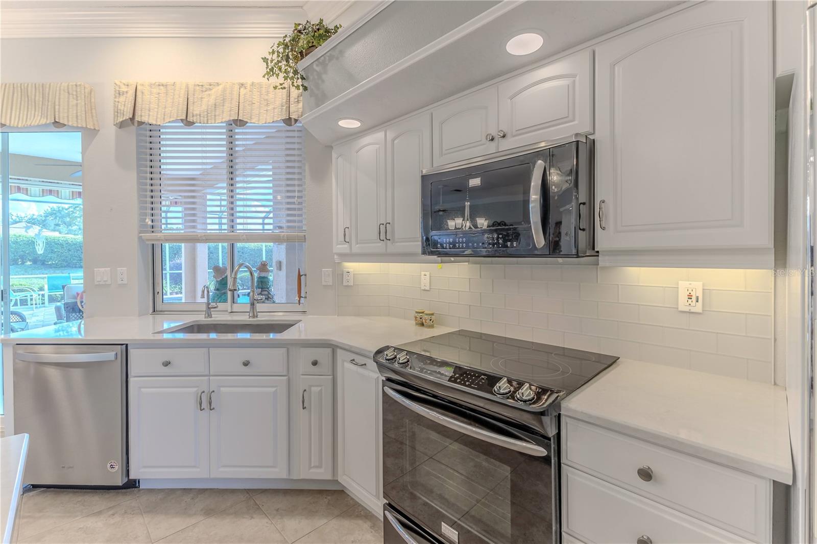 9088 JUSTINE DR, WEEKI WACHEE, FL, 34613