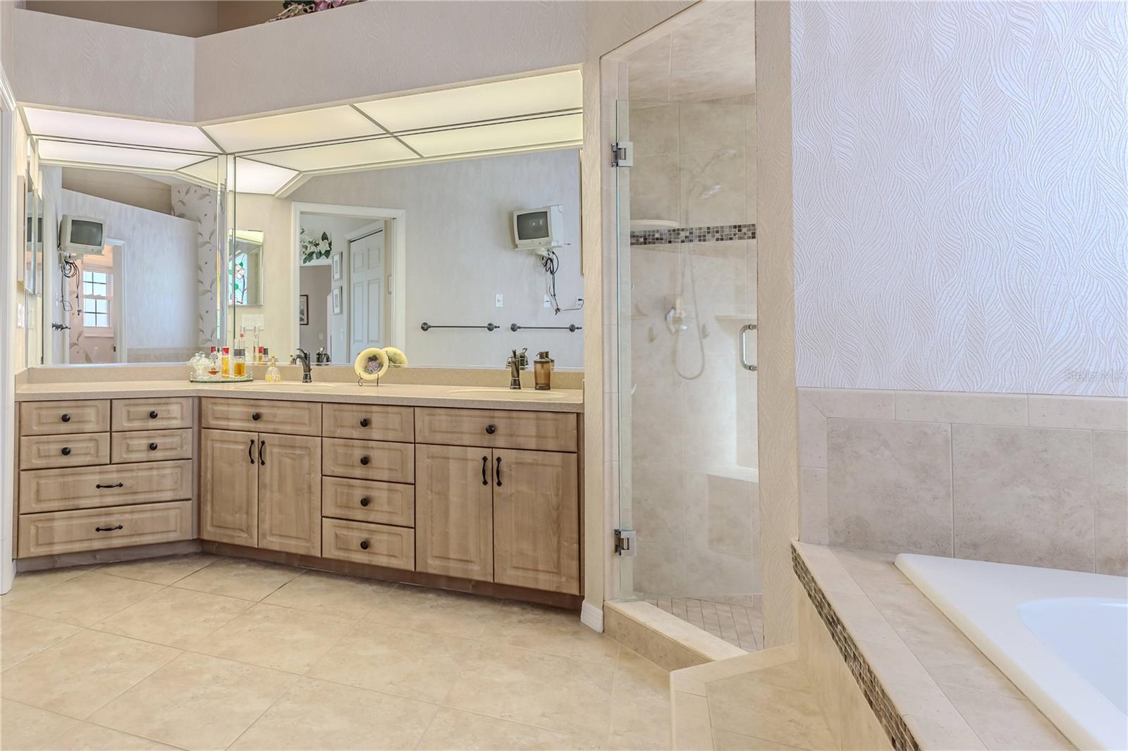 9088 JUSTINE DR, WEEKI WACHEE, FL, 34613