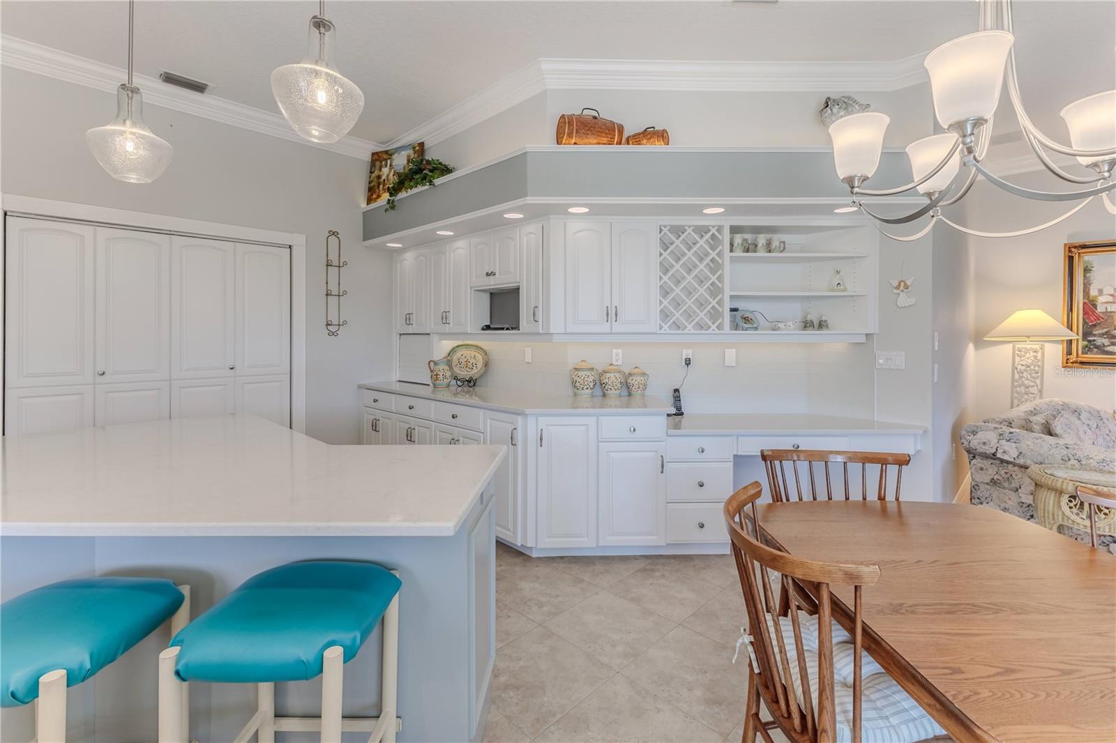 9088 JUSTINE DR, WEEKI WACHEE, FL, 34613
