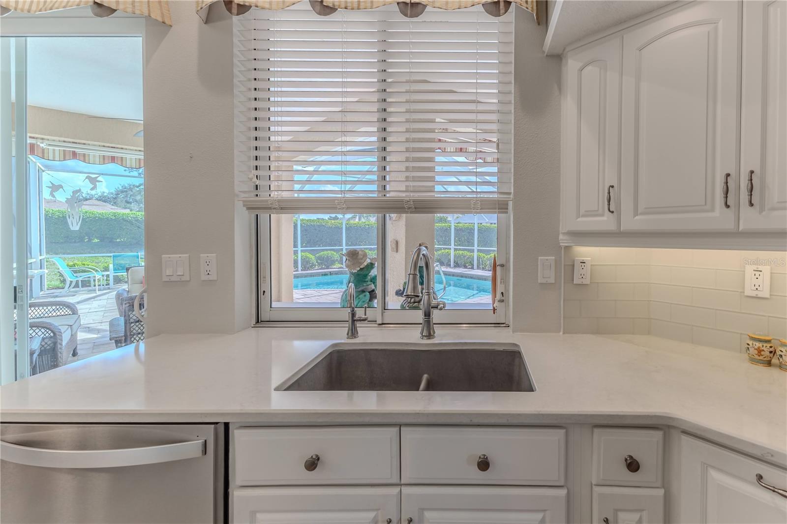 9088 JUSTINE DR, WEEKI WACHEE, FL, 34613