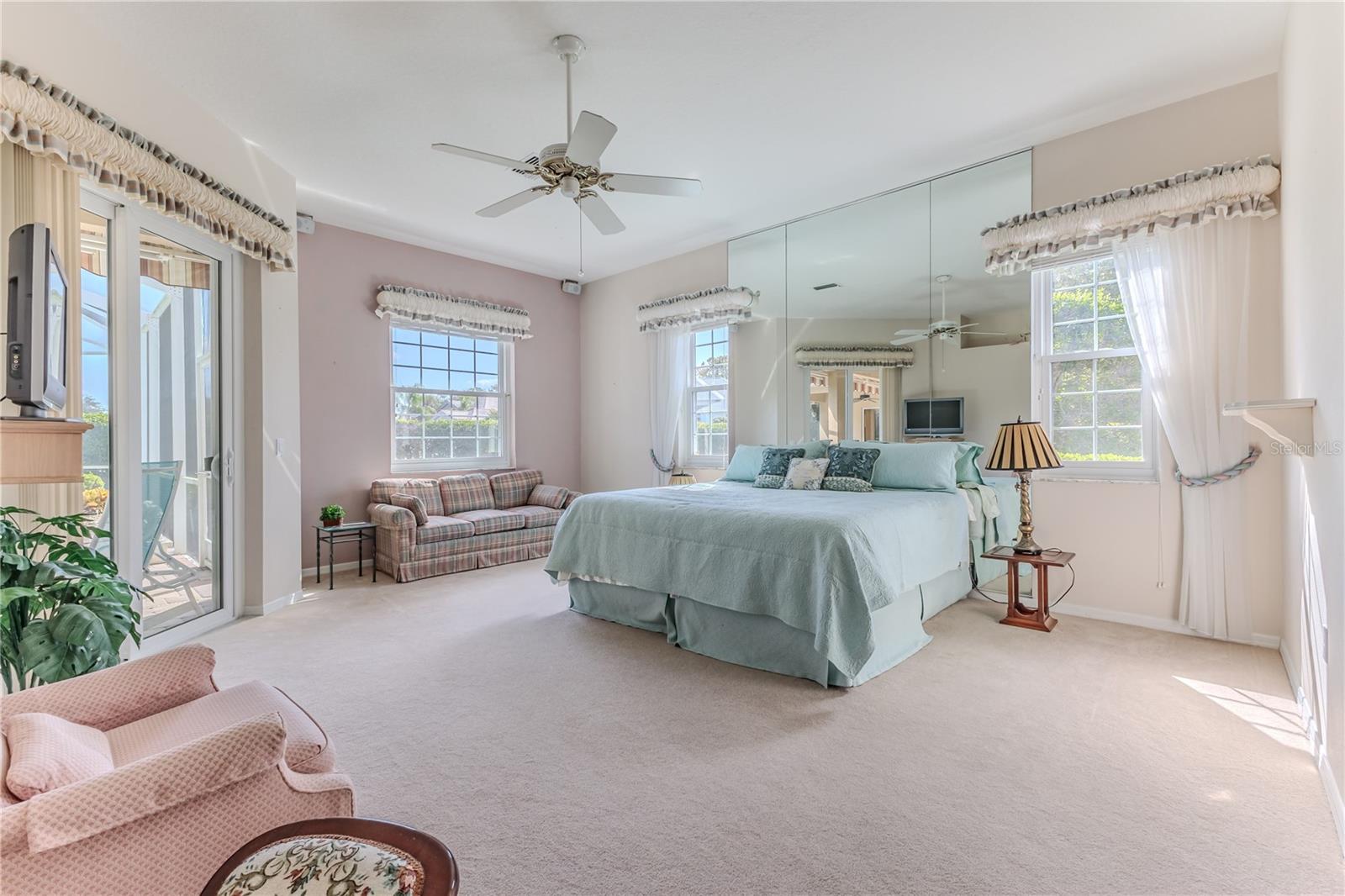 9088 JUSTINE DR, WEEKI WACHEE, FL, 34613