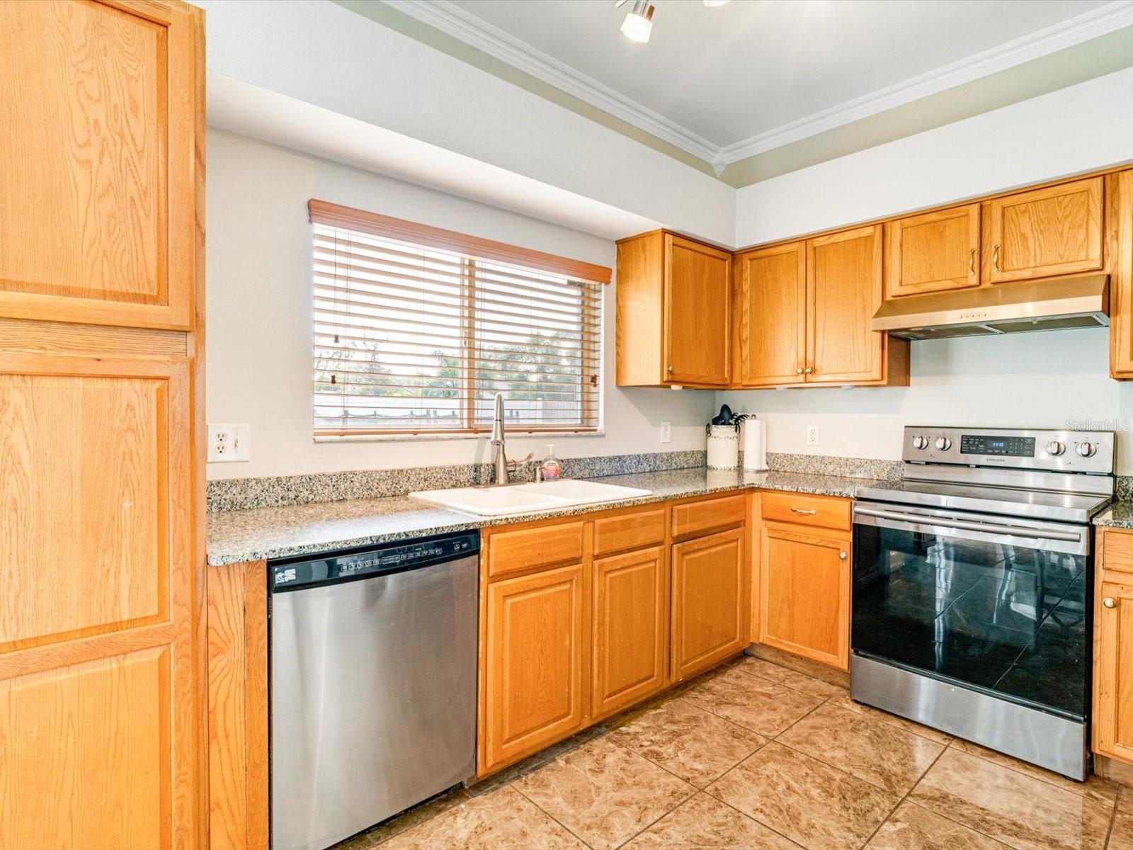 12811 LONGCREST DR, RIVERVIEW, FL, 33579