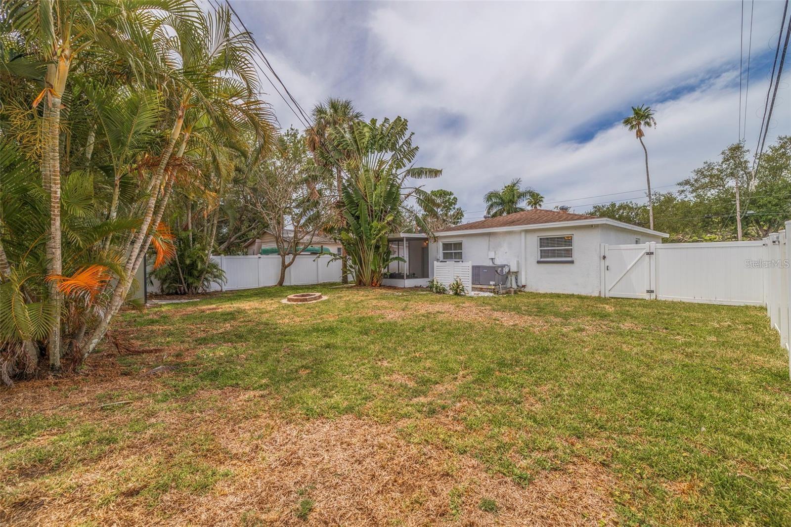 1702 BAYOU GRANDE BLVD NE, ST PETERSBURG, FL, 33703