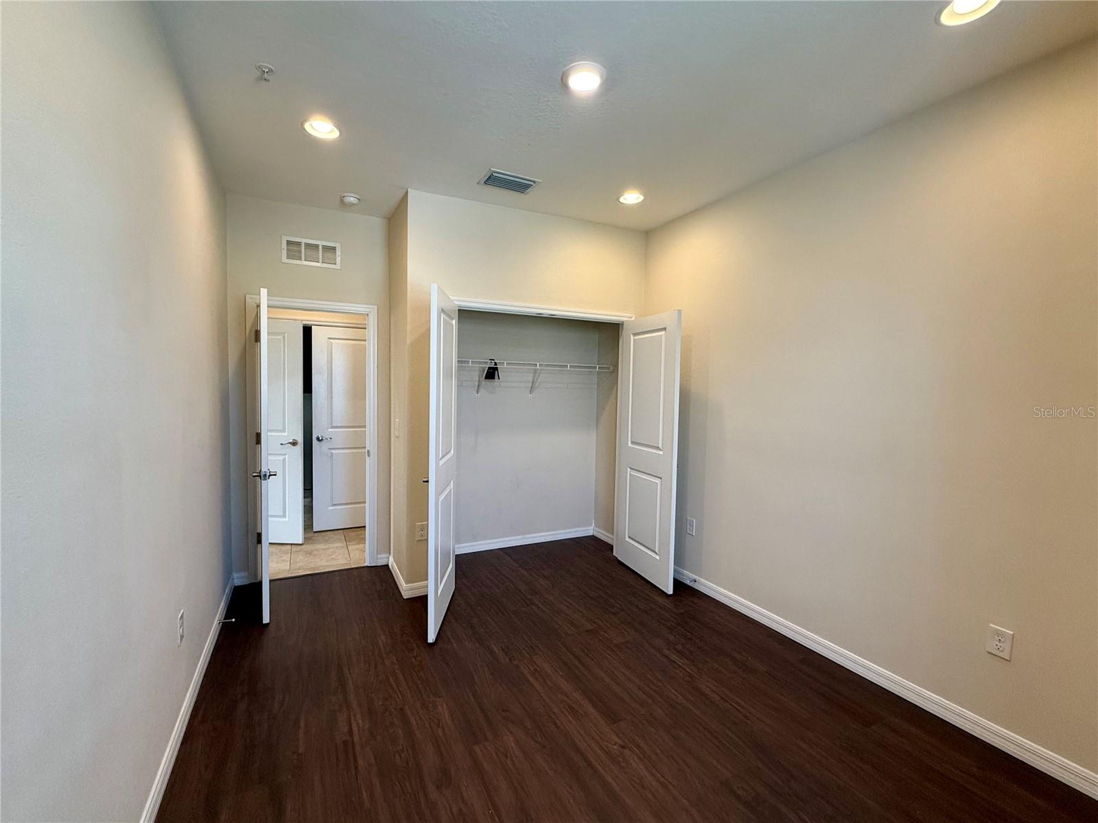 8382 ENCLAVE WAY #101, SARASOTA, FL, 34243