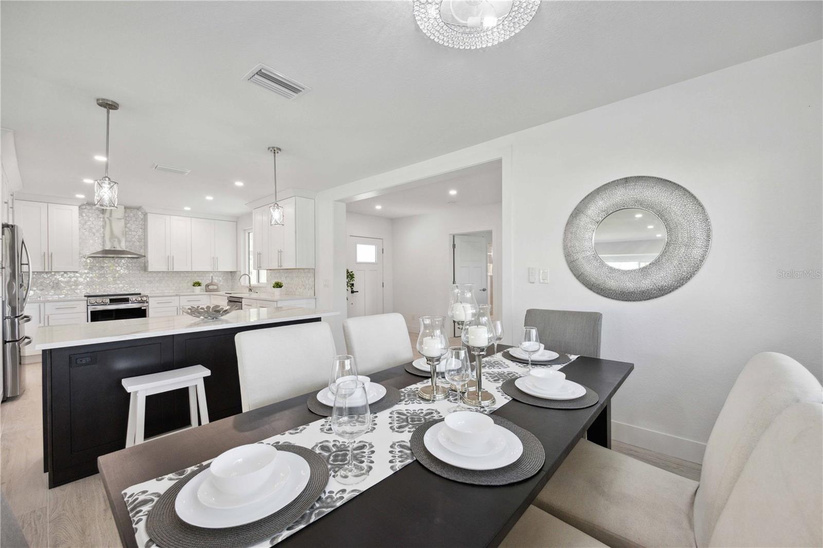 5246 BAY SHORE RD, SARASOTA, FL, 34234