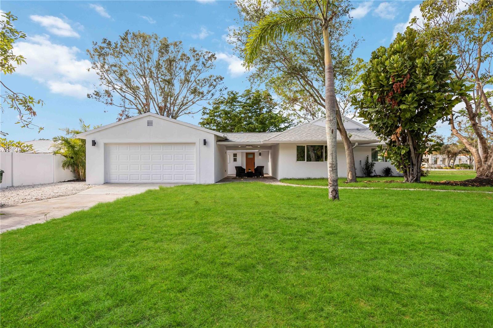 5246 BAY SHORE RD, SARASOTA, FL, 34234