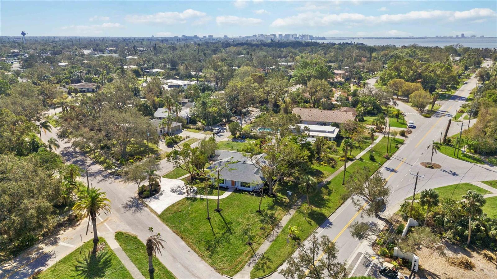 5246 BAY SHORE RD, SARASOTA, FL, 34234