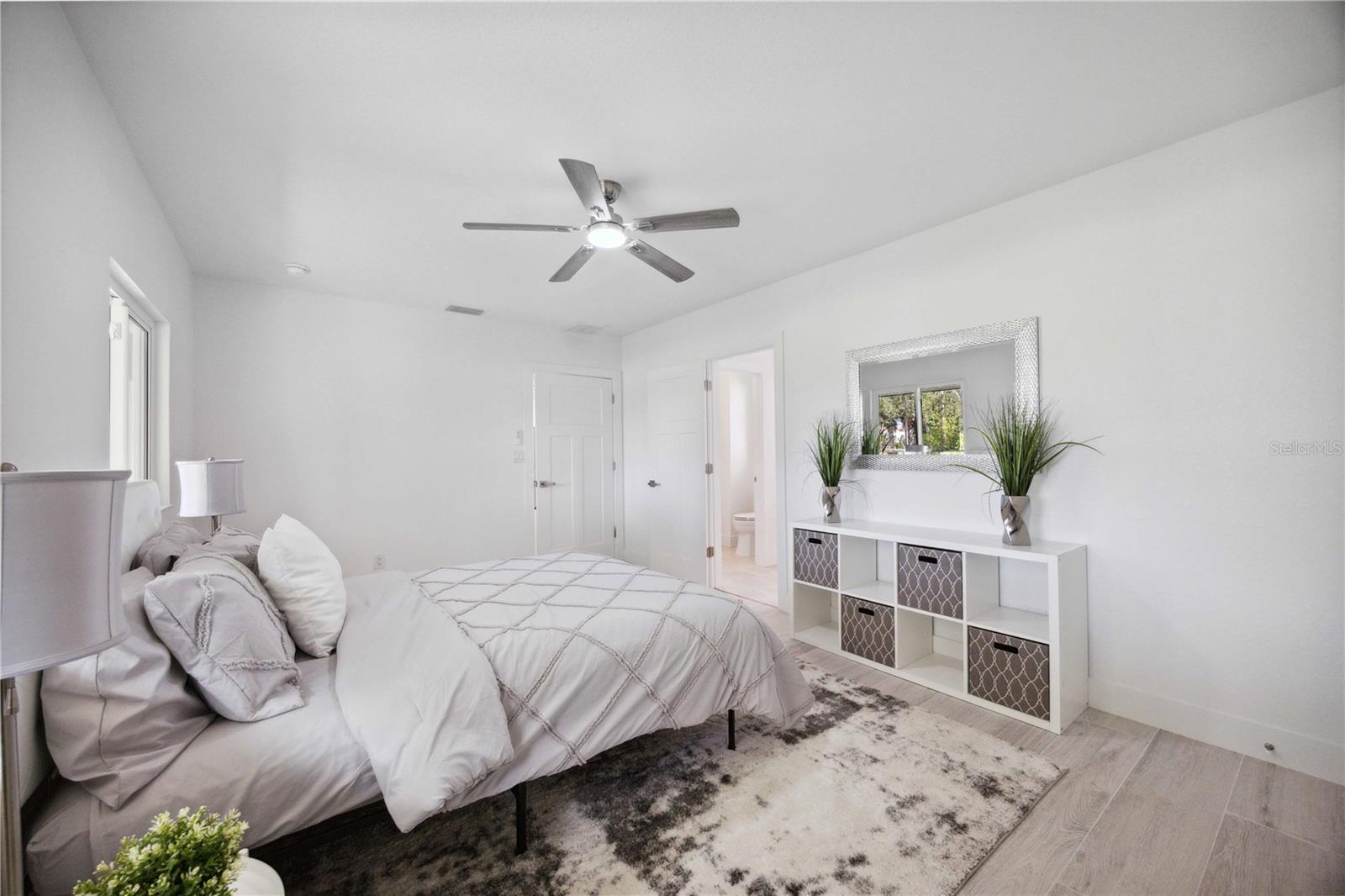 5246 BAY SHORE RD, SARASOTA, FL, 34234