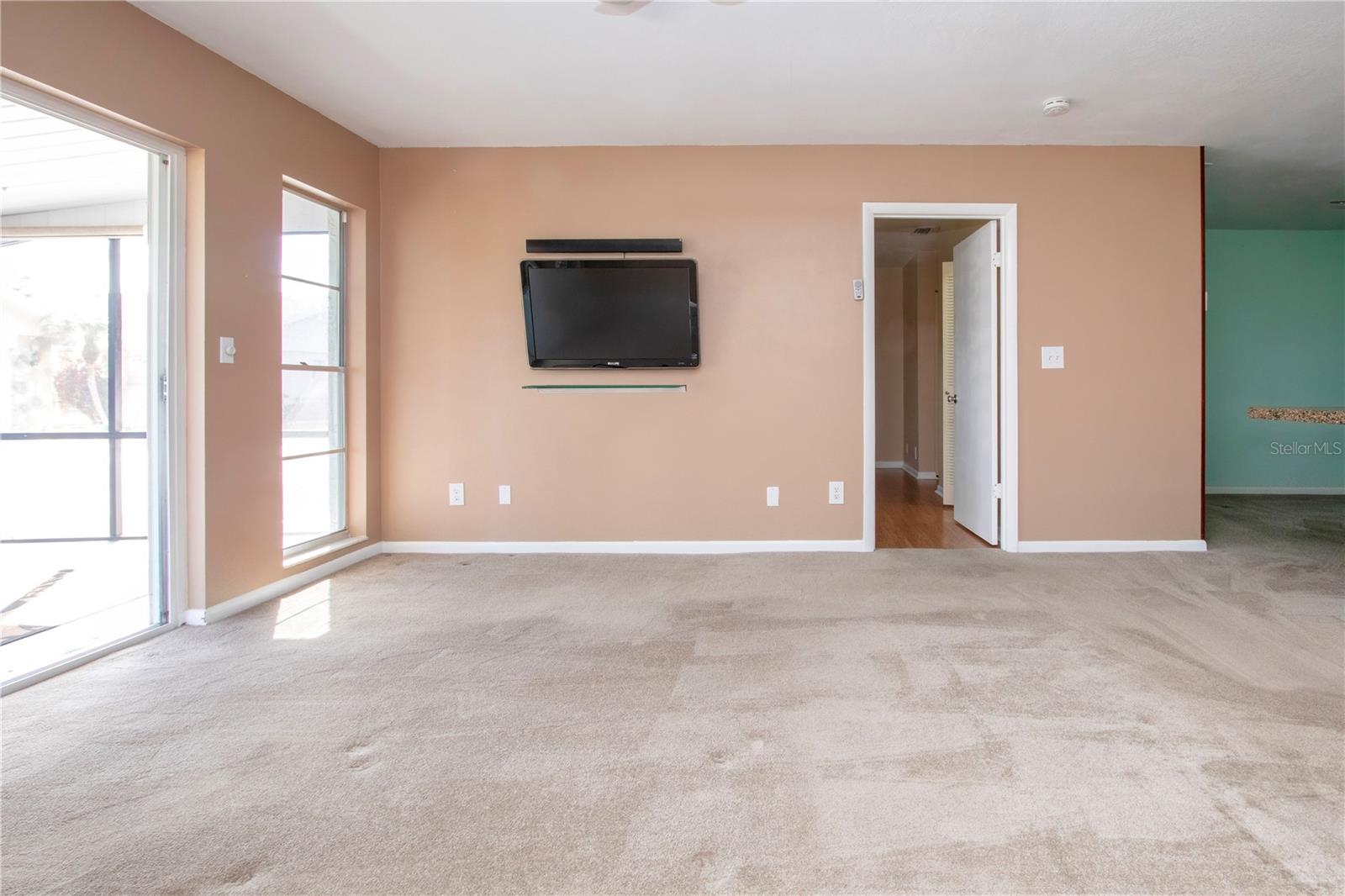 332 CLUB MANOR DR #10, SUN CITY CENTER, FL, 33573