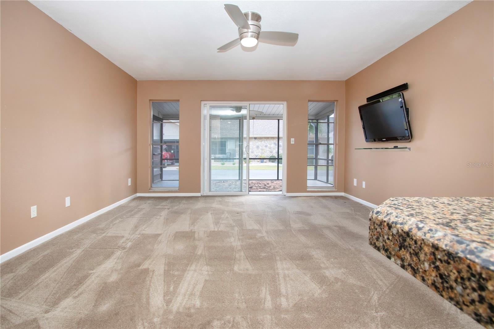 332 CLUB MANOR DR #10, SUN CITY CENTER, FL, 33573